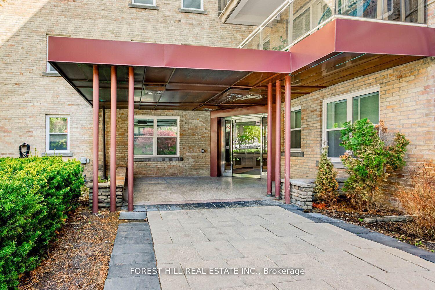 2603 Bathurst Street 208