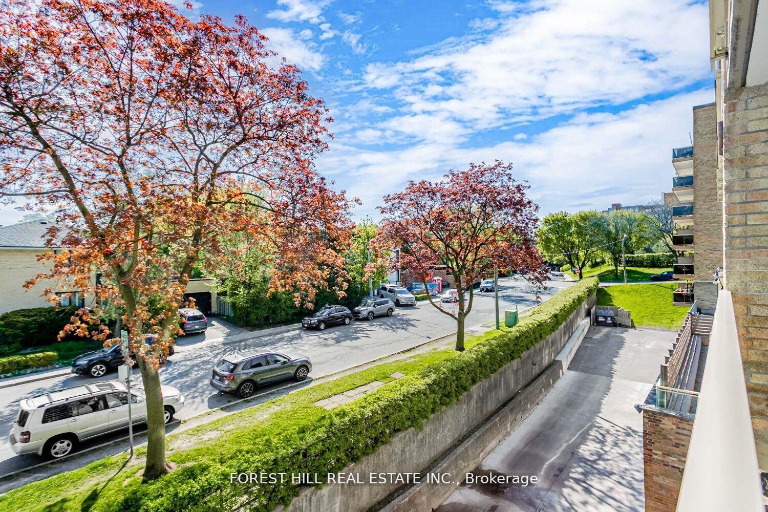2603 Bathurst Street 208