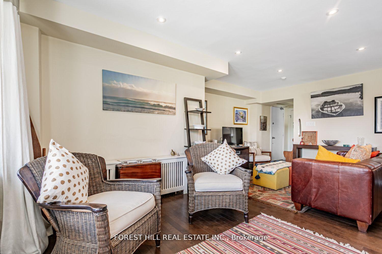 2603 Bathurst Street 208