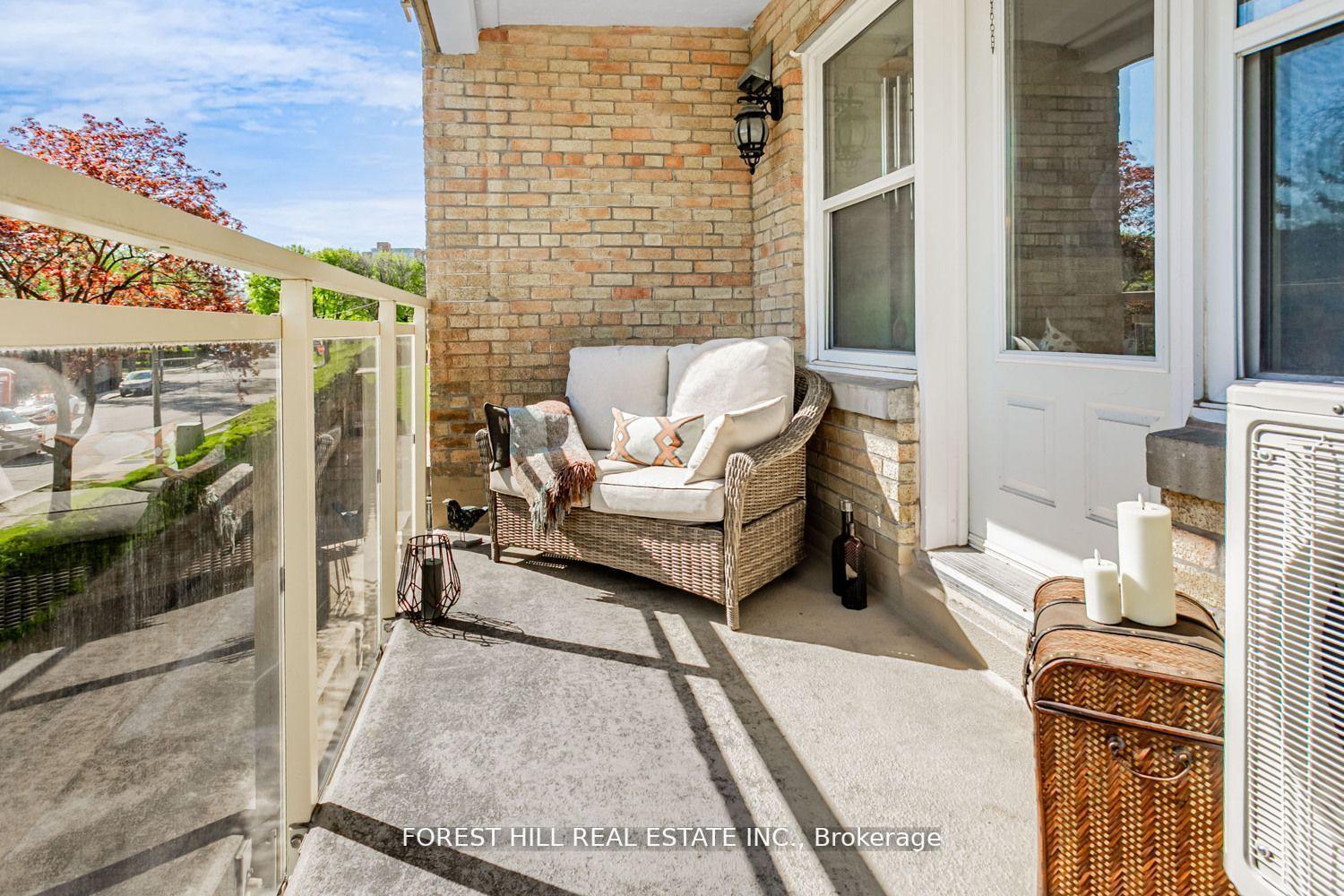 2603 Bathurst Street 208