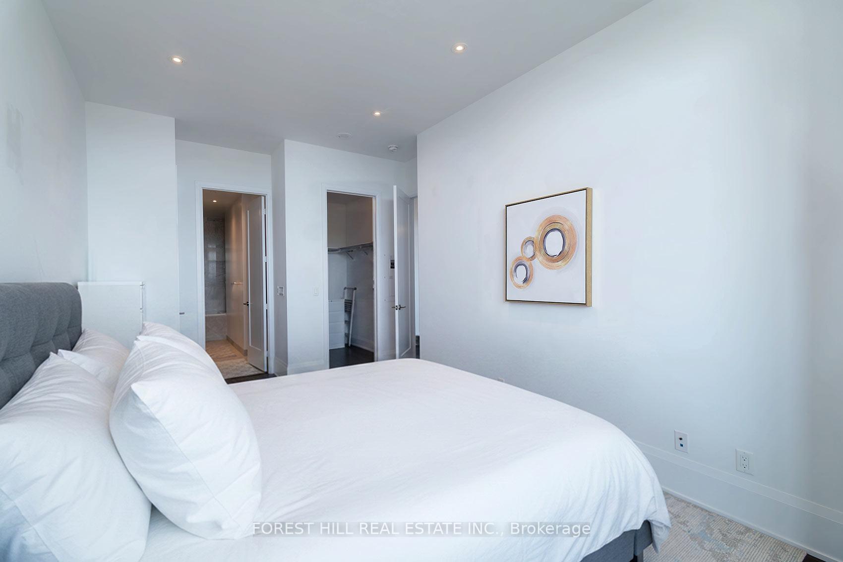 101 Erskine Avenue PH12
