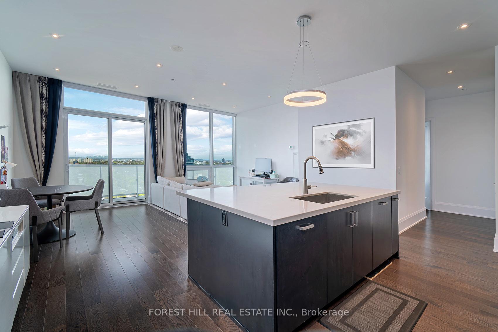 101 Erskine Avenue PH12