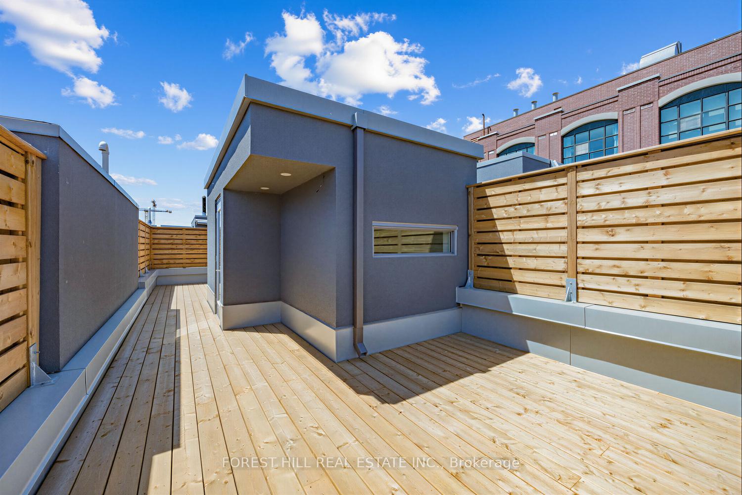 850 Richmond Street W 15