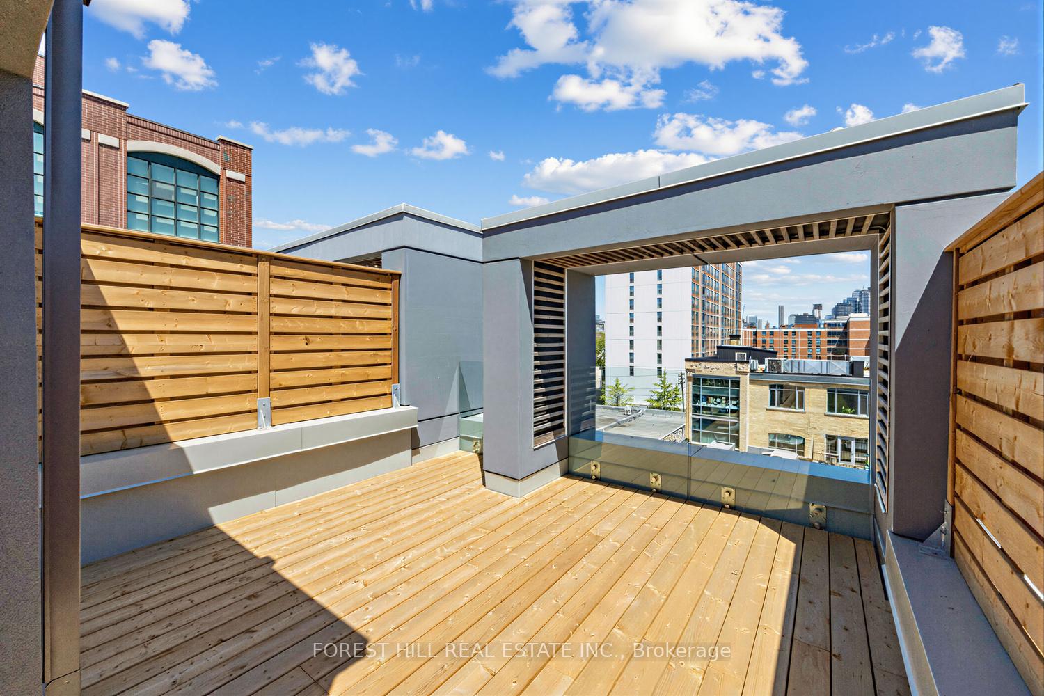 850 Richmond Street W 15