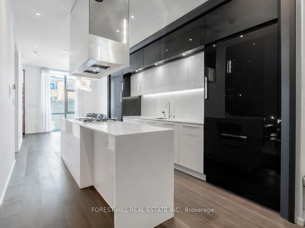850 Richmond Street W 15