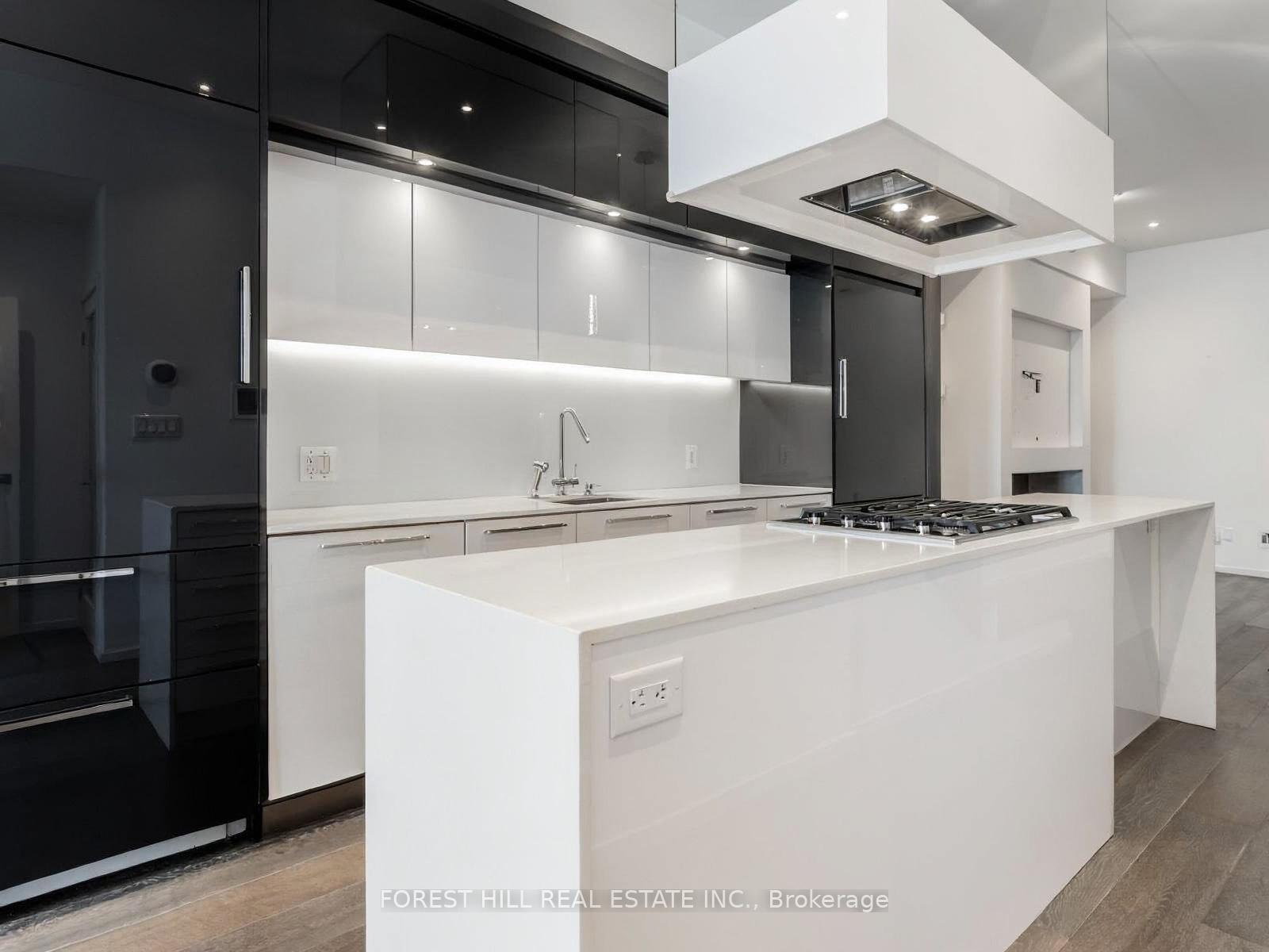 850 Richmond Street W 15