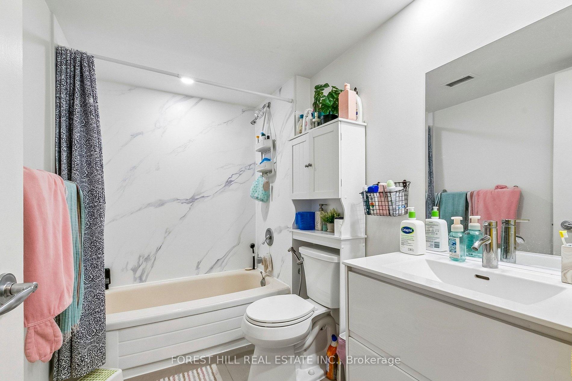 705 King Street W 1203