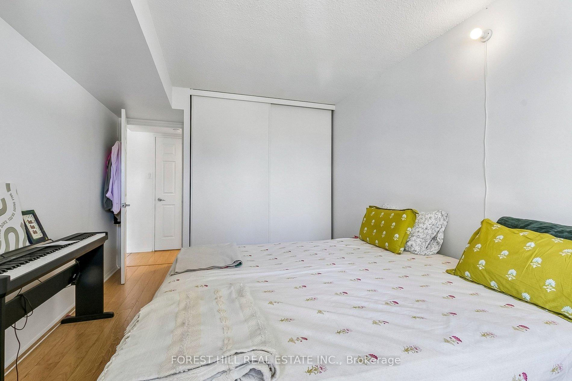 705 King Street W 1203