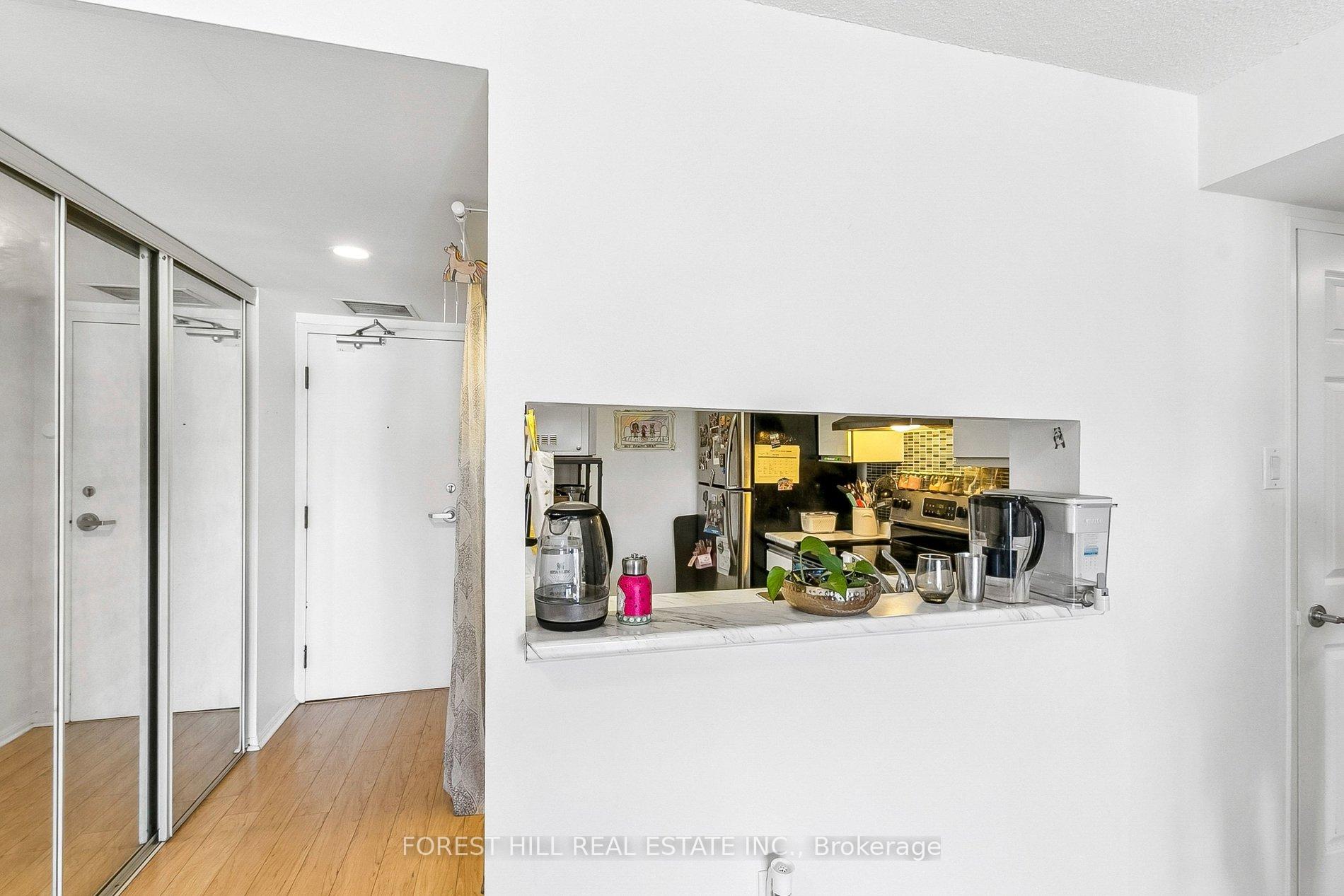 705 King Street W 1203