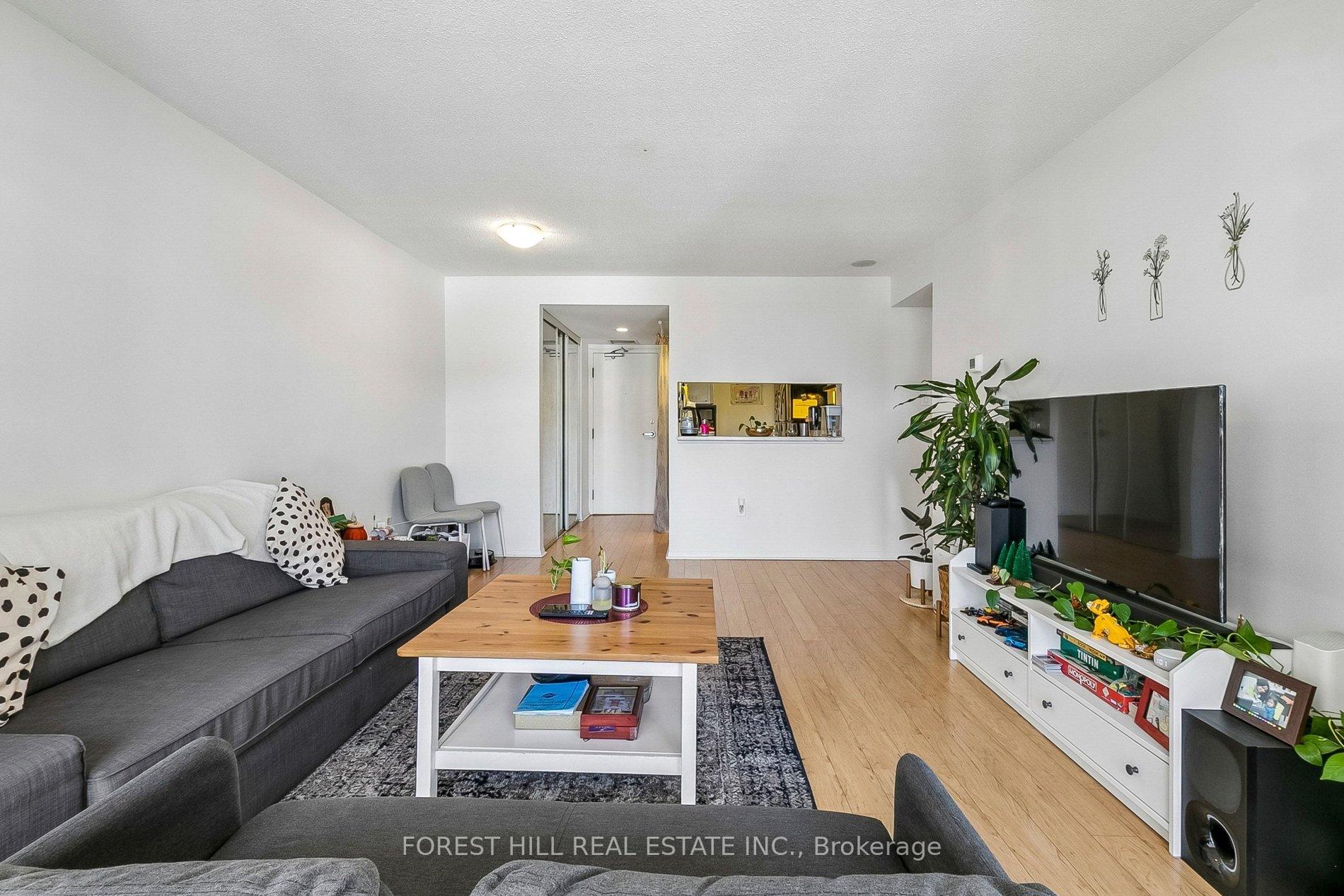 705 King Street W 1203