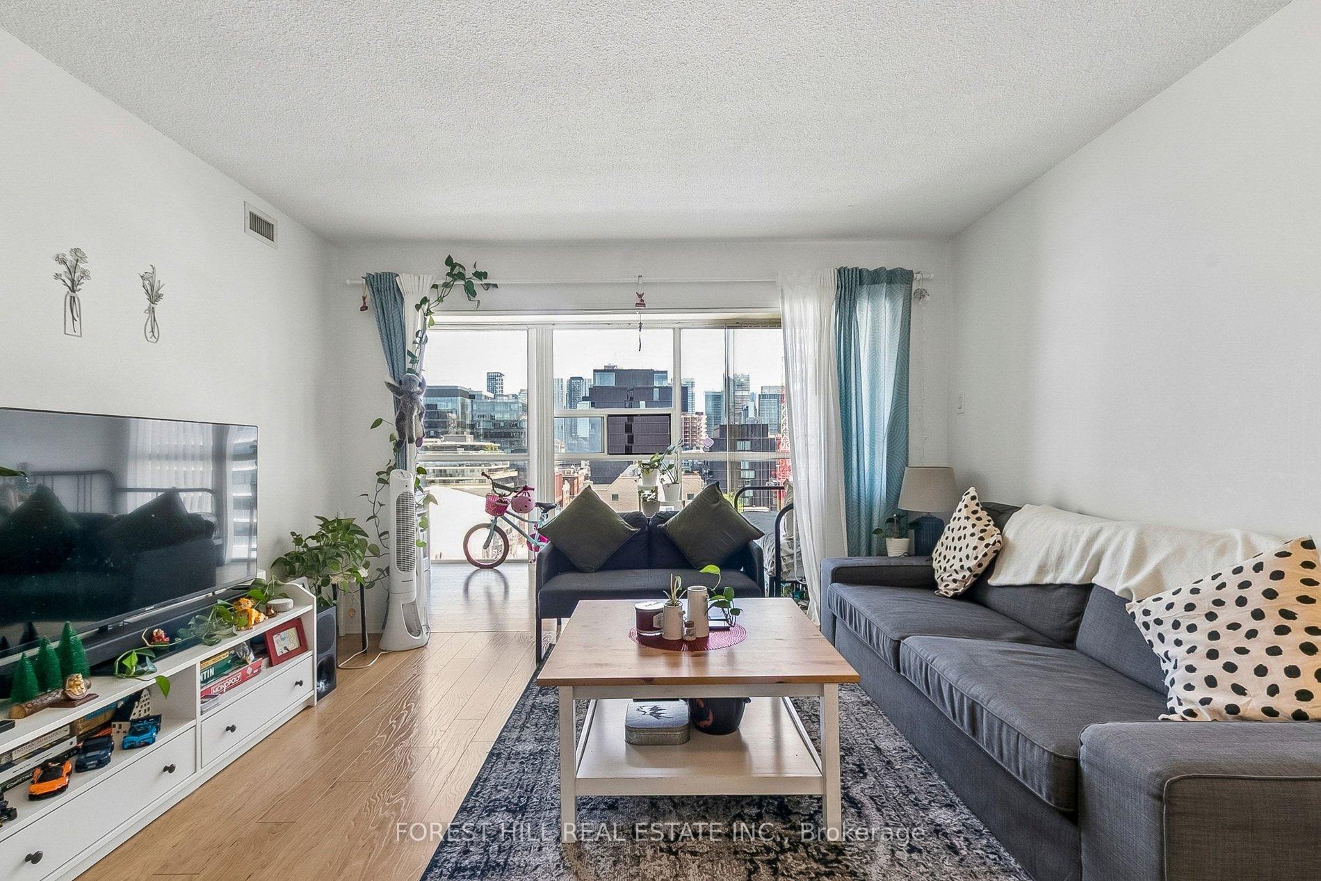 705 King Street W 1203