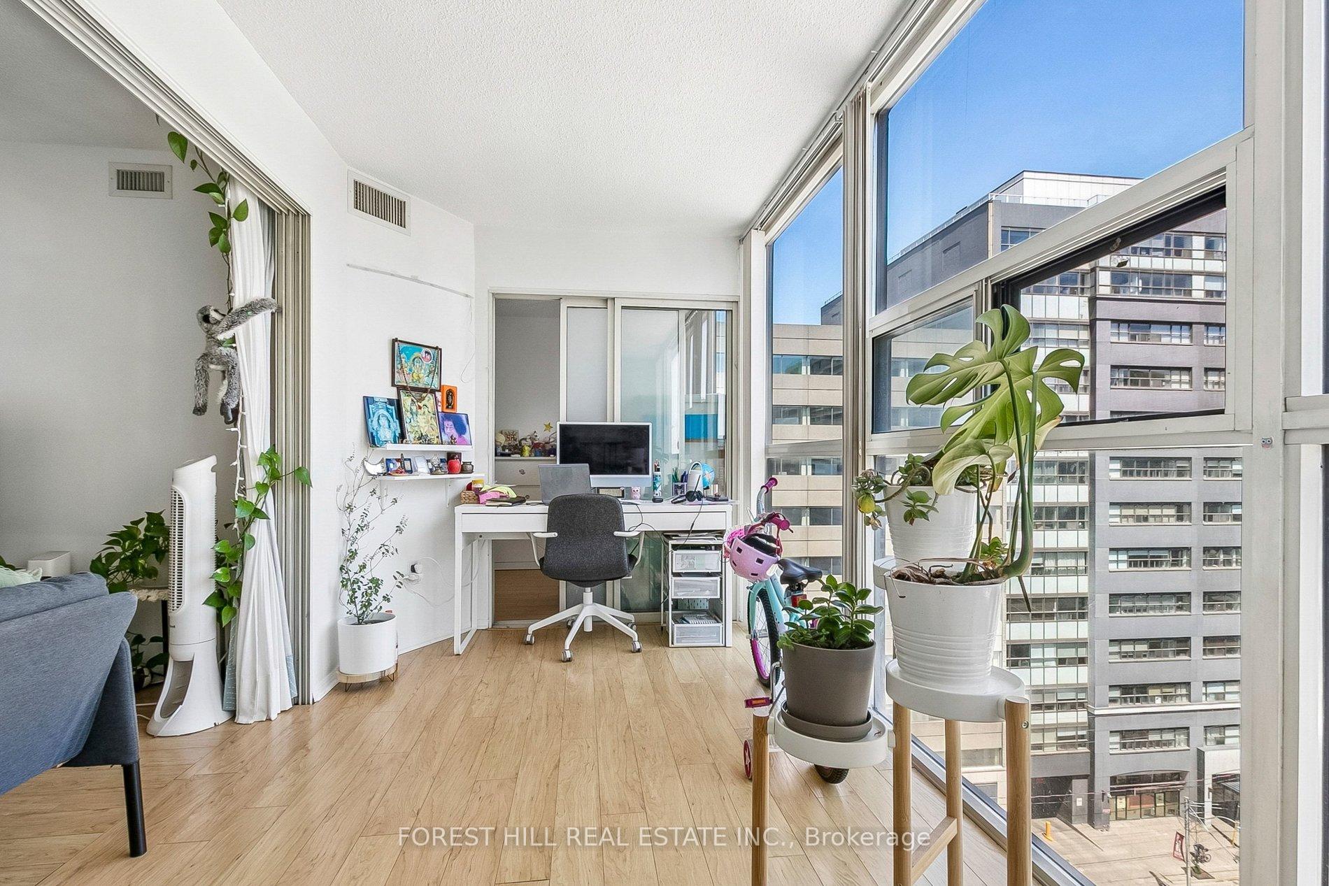 705 King Street W 1203