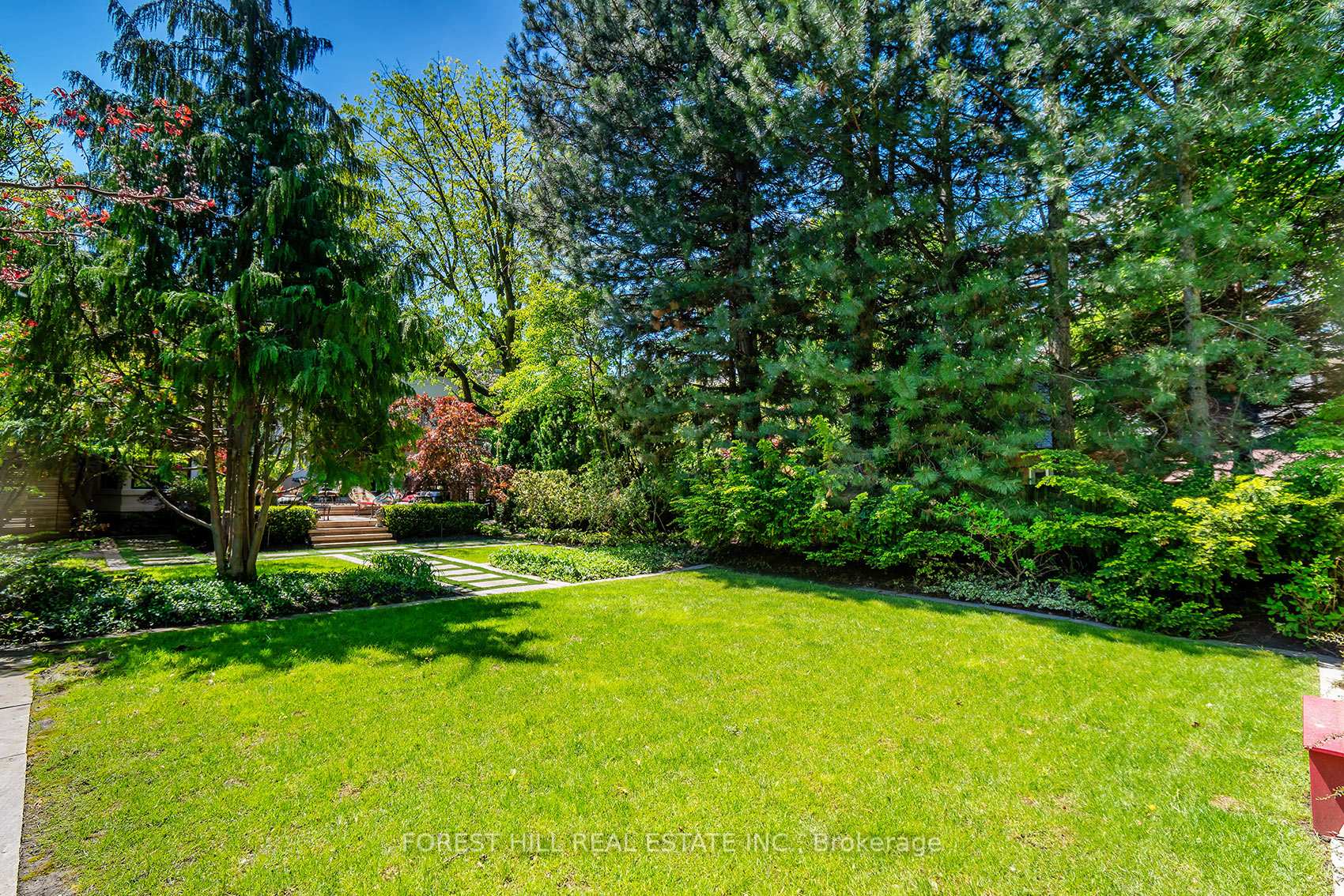 12 Shorncliffe Avenue