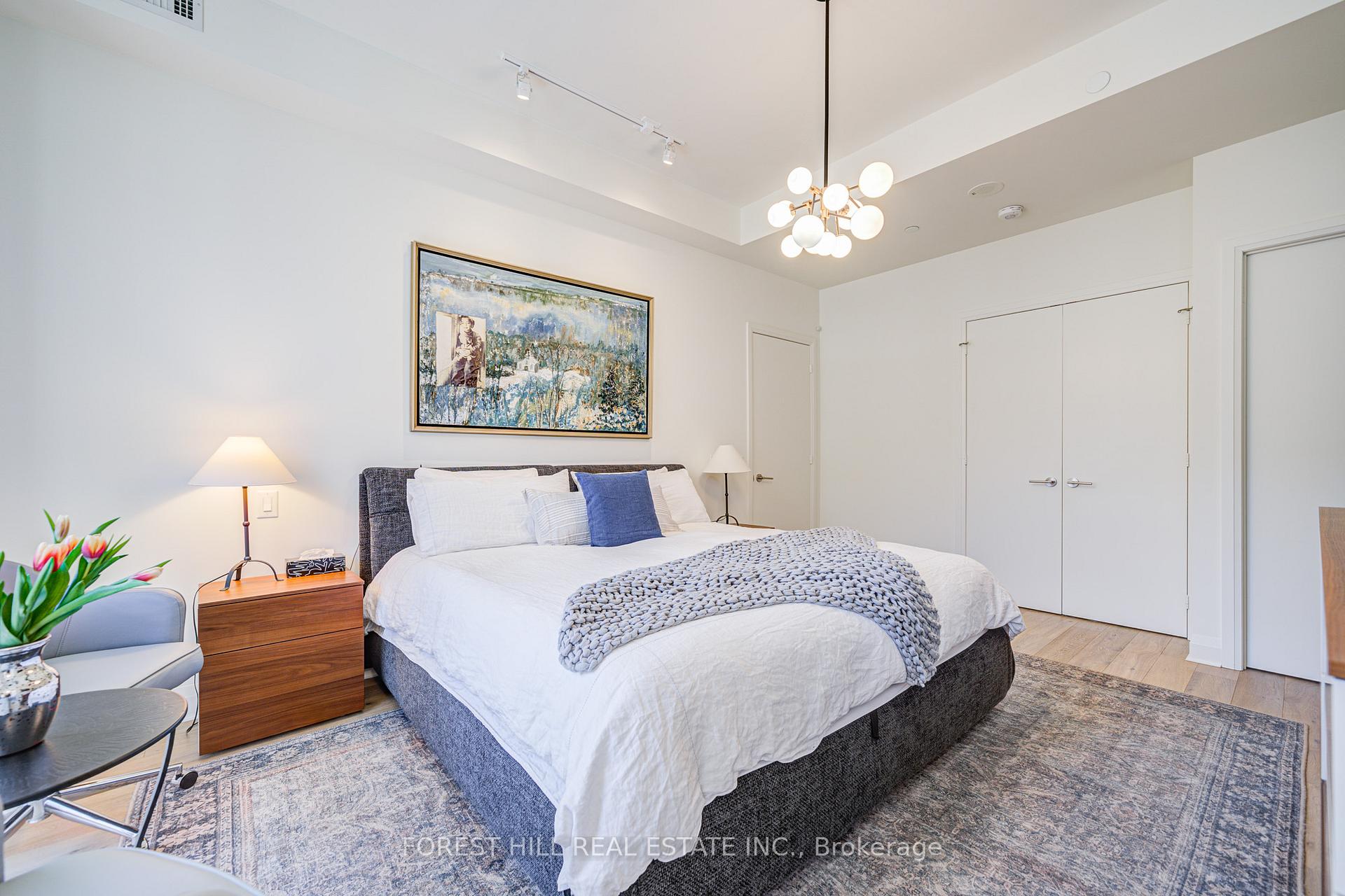 151 Avenue Road 204