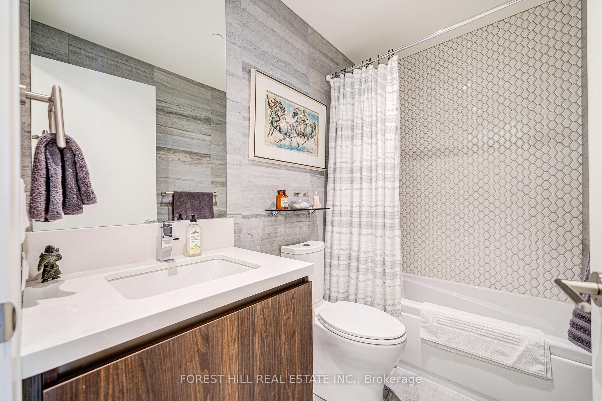 151 Avenue Road 204