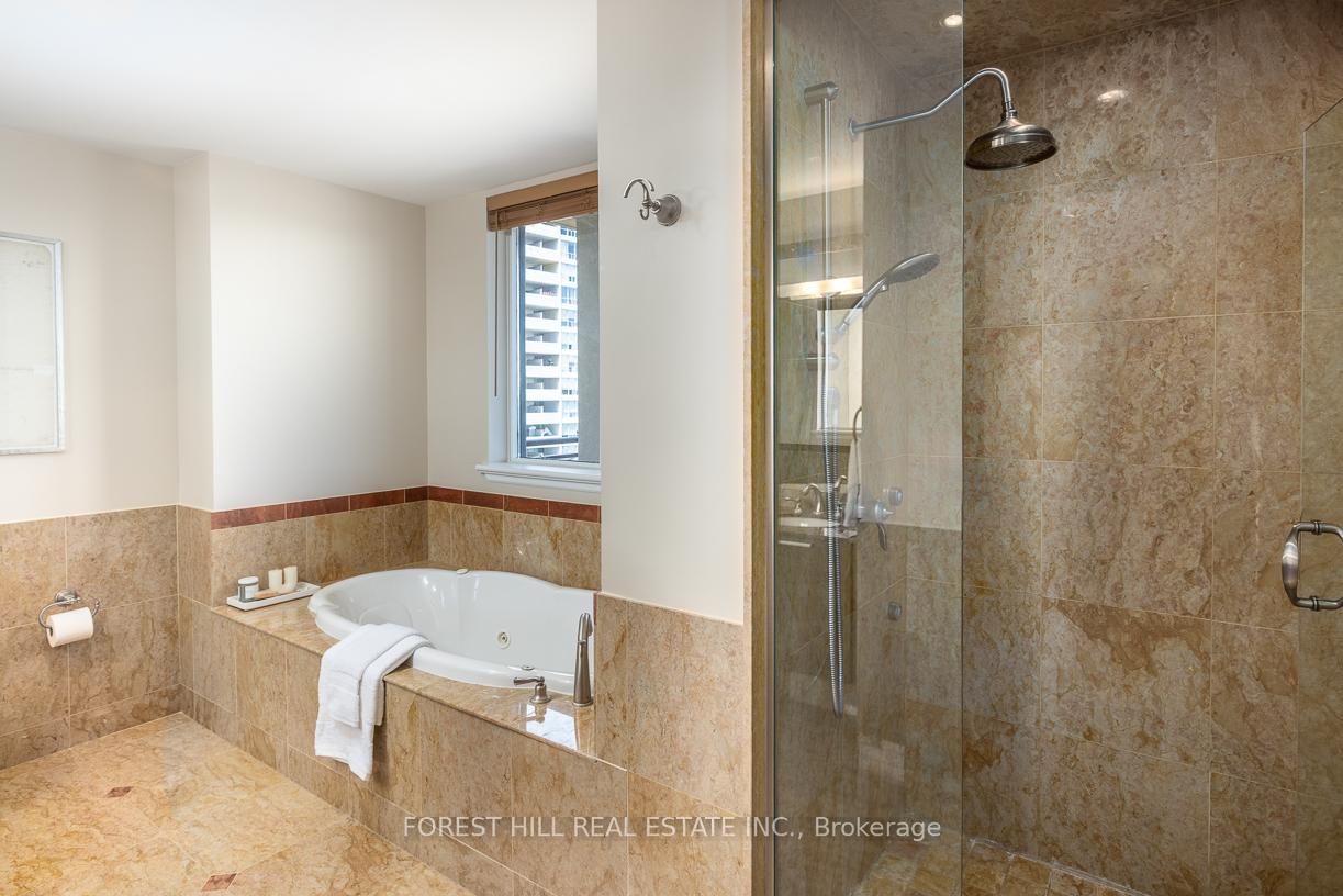 662 Sheppard Avenue E 906C