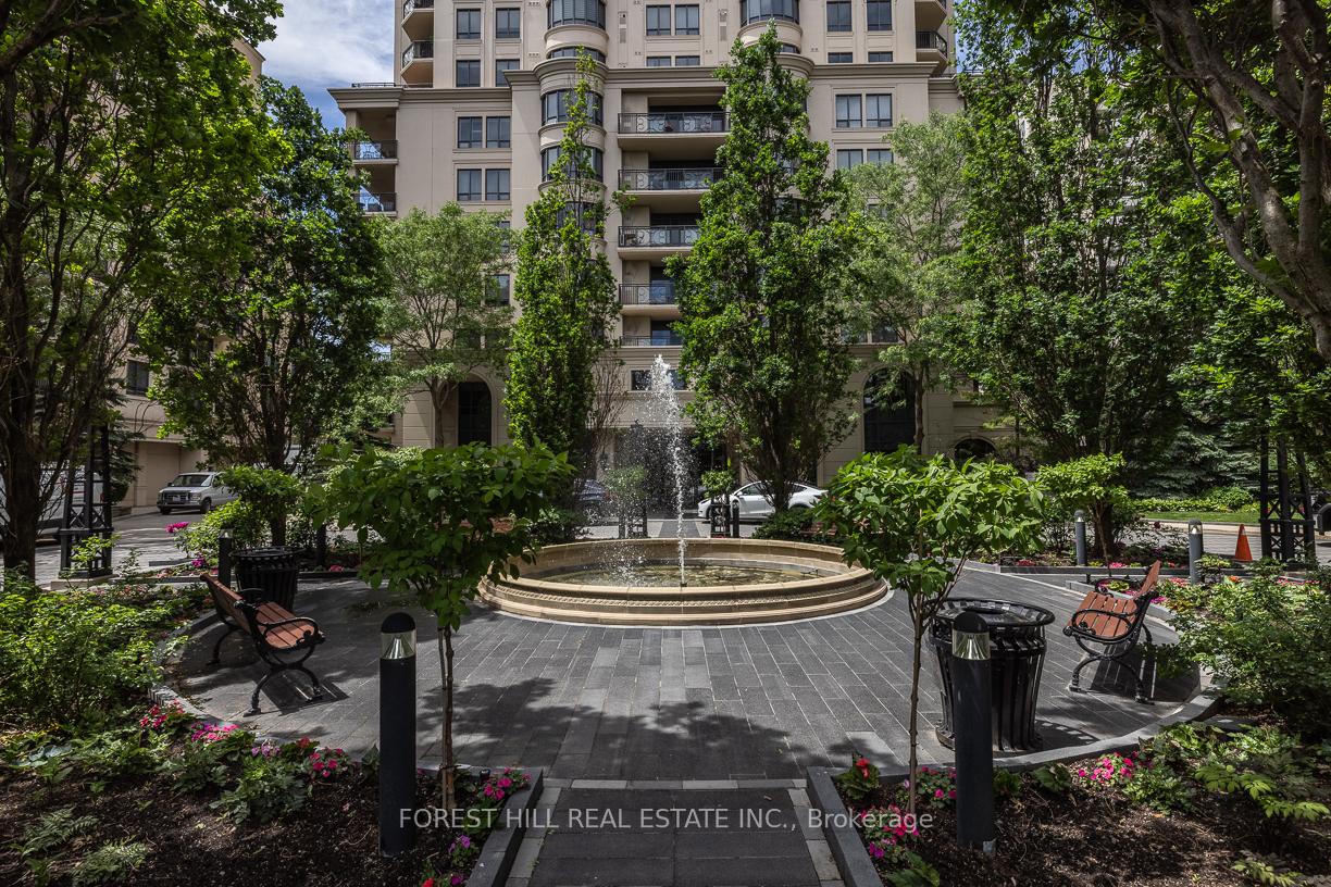 662 Sheppard Avenue E 906C