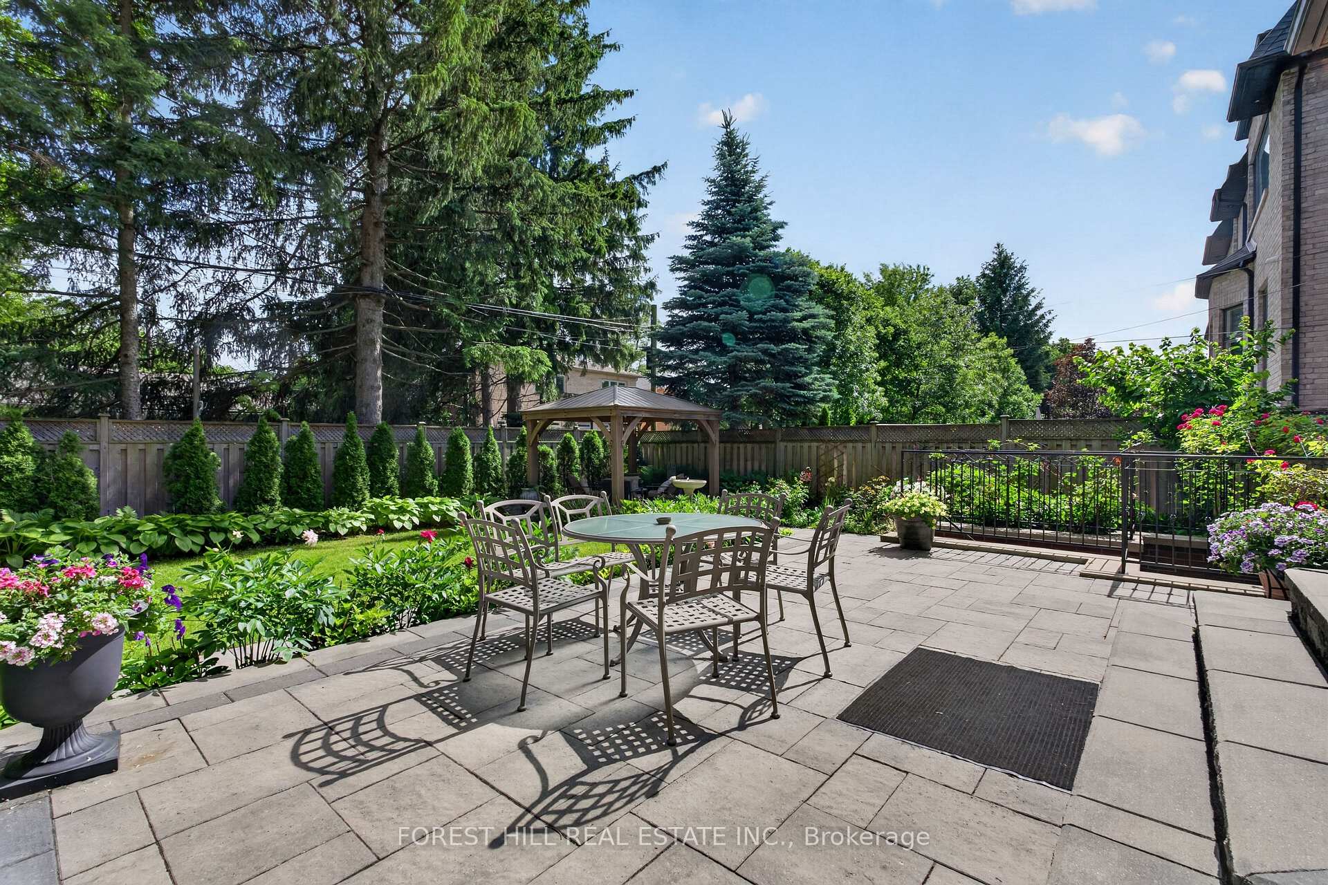 59 Munro Boulevard, Toronto