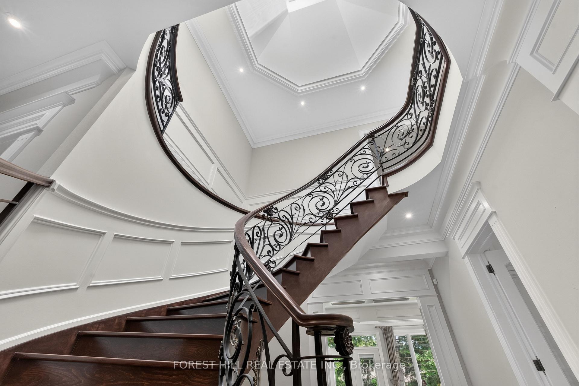 59 Munro Boulevard, Toronto