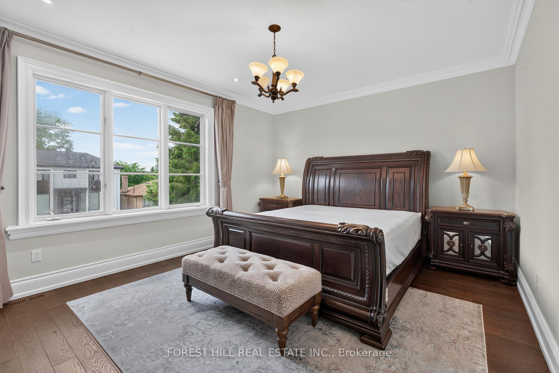 59 Munro Boulevard, Toronto
