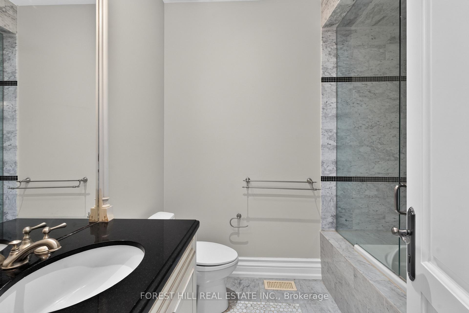 59 Munro Boulevard, Toronto