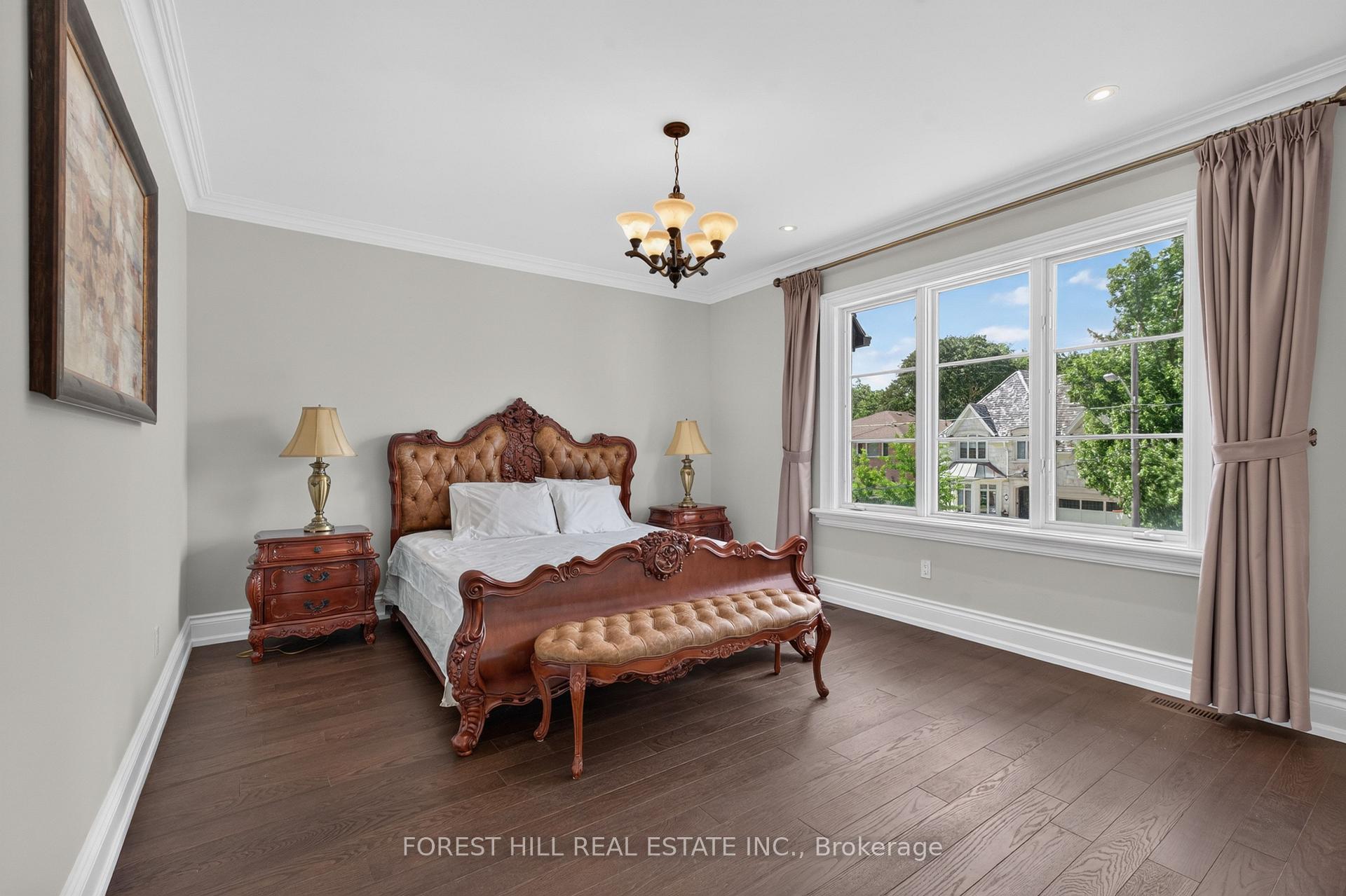 59 Munro Boulevard, Toronto