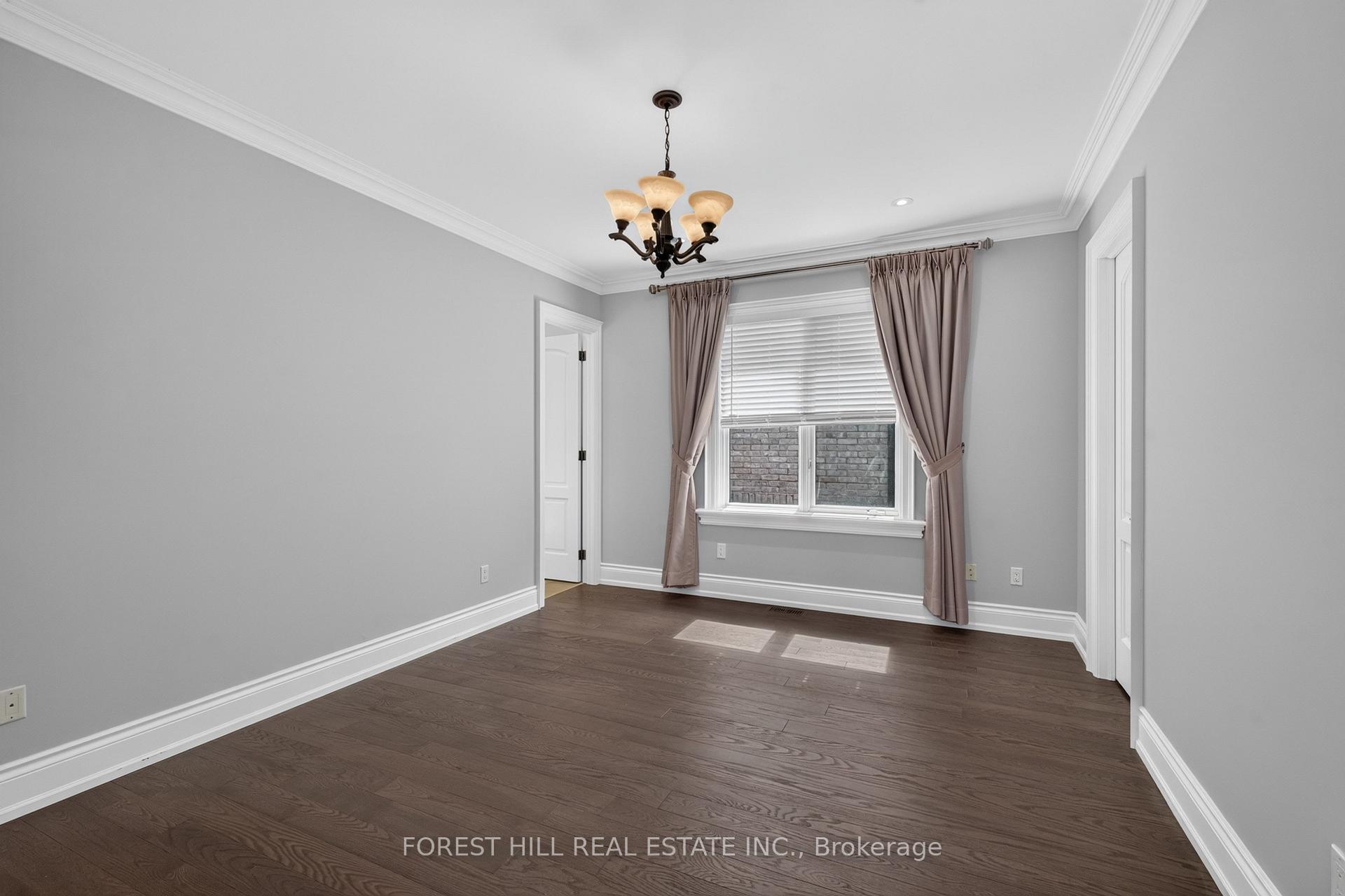 59 Munro Boulevard, Toronto