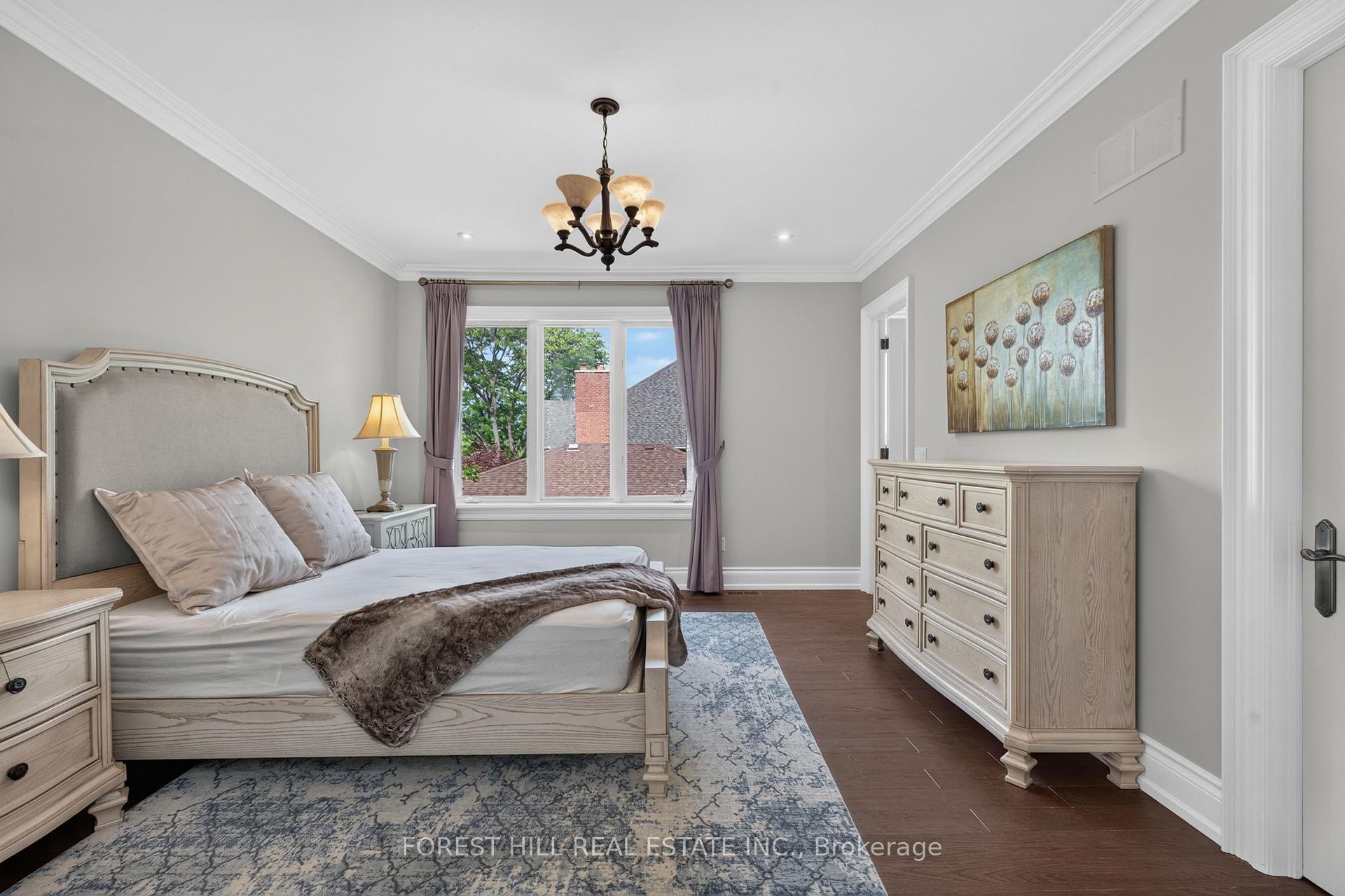 59 Munro Boulevard, Toronto