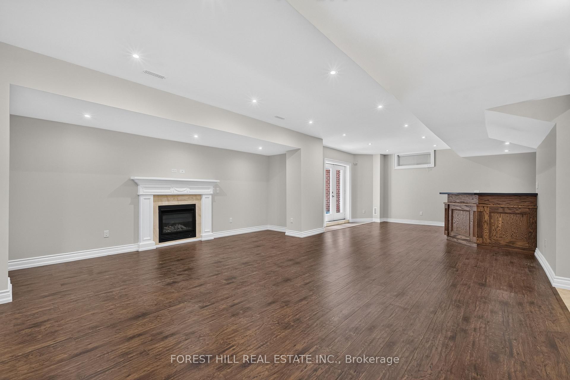 59 Munro Boulevard, Toronto