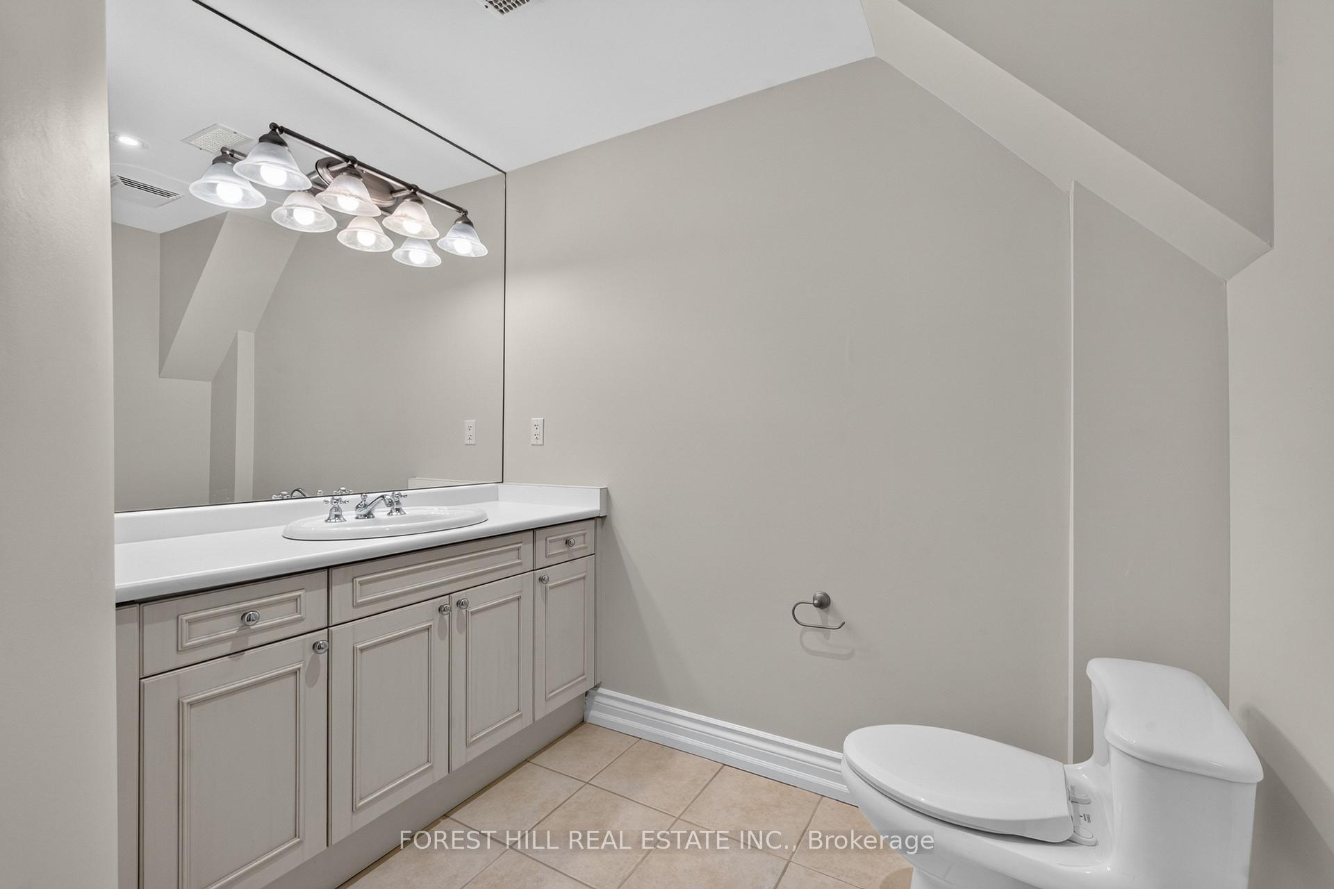 59 Munro Boulevard, Toronto