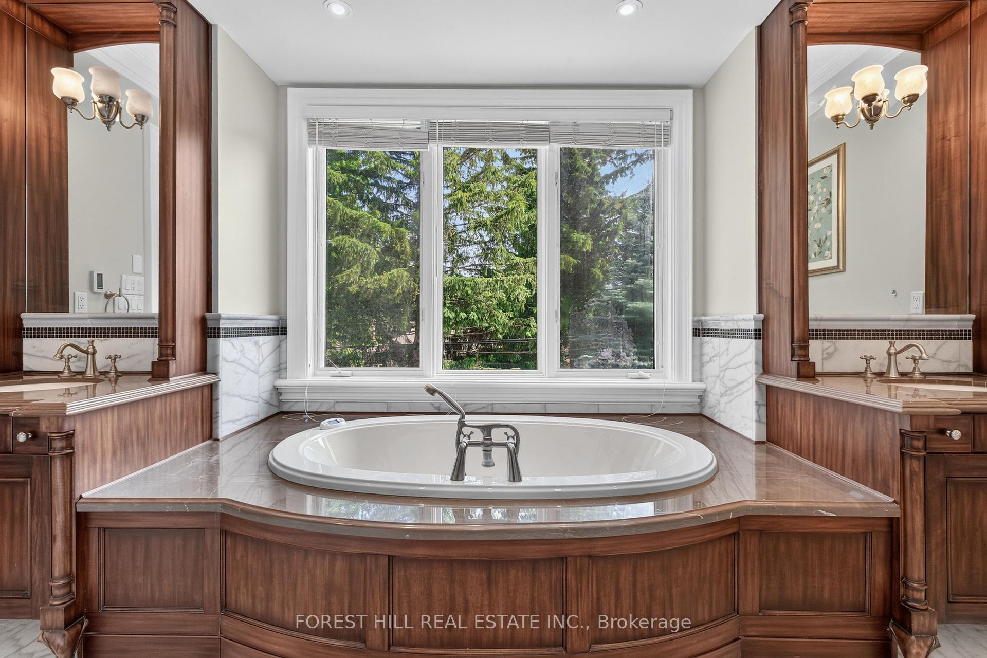 59 Munro Boulevard, Toronto
