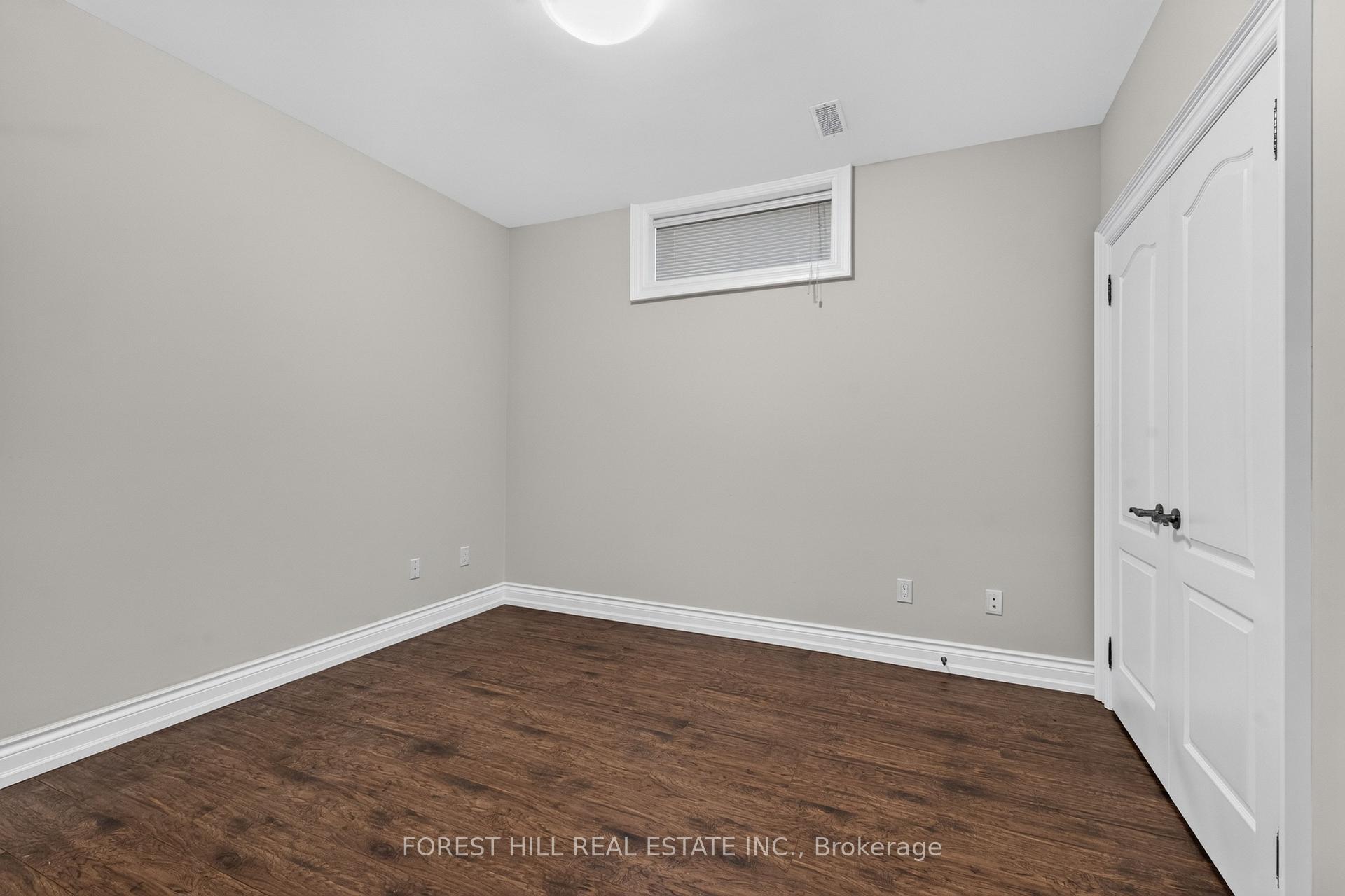 59 Munro Boulevard, Toronto