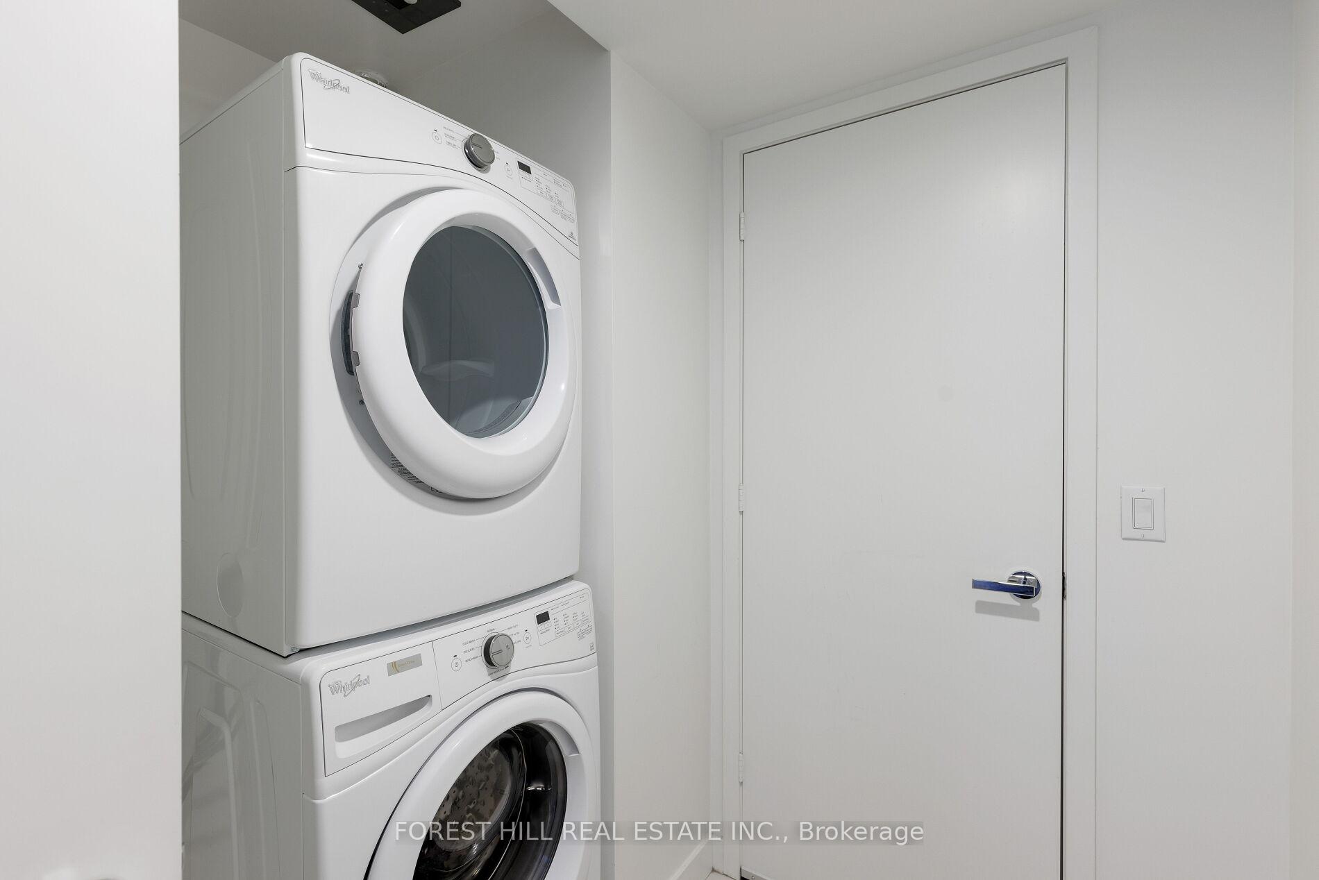 1 Bloor Street E 6805, Toronto Unit: 6805