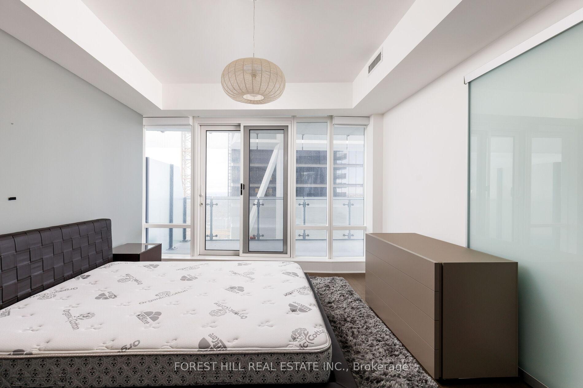 1 Bloor Street E 6805, Toronto Unit: 6805