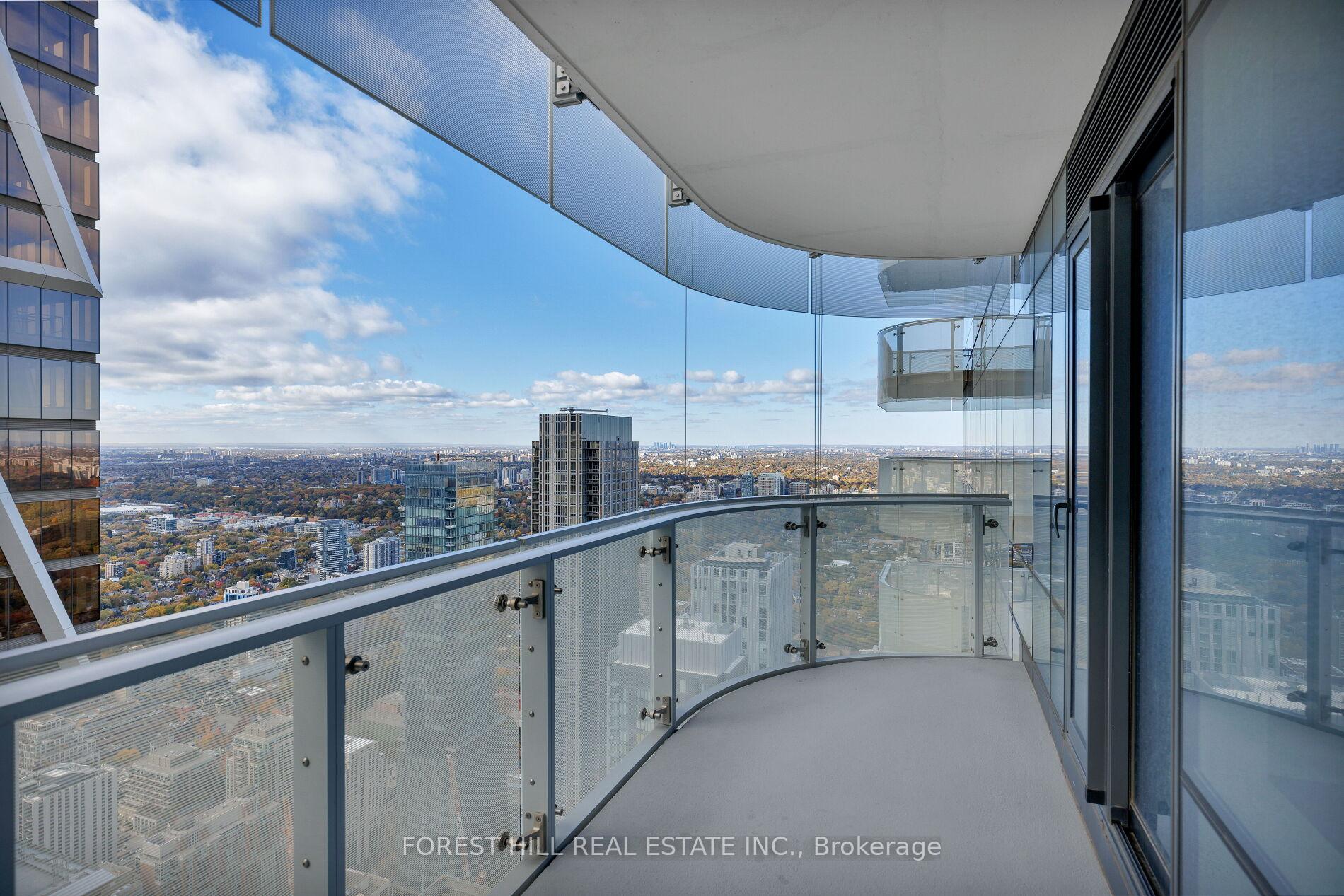 1 Bloor Street E 6805, Toronto Unit: 6805