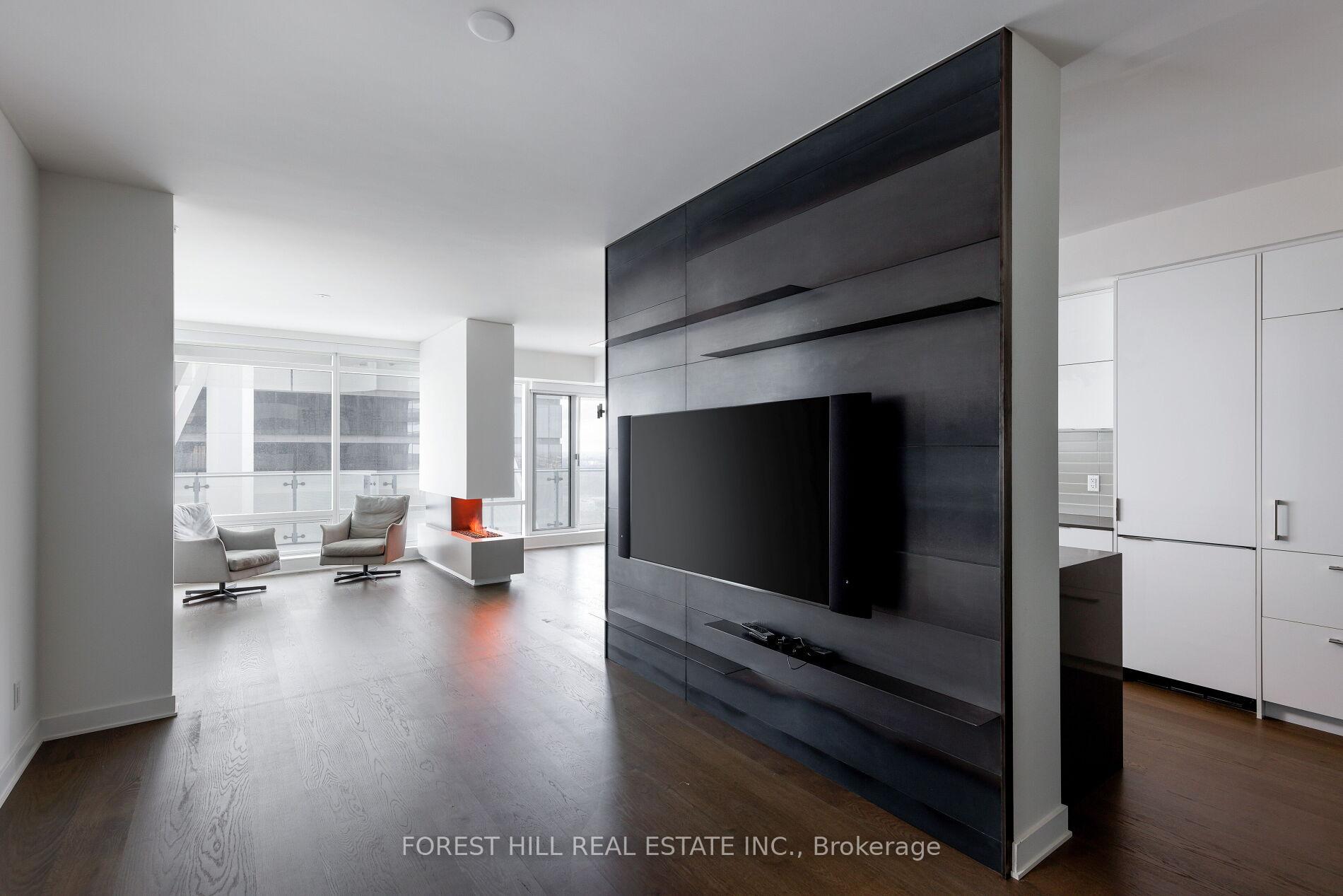 1 Bloor Street E 6805, Toronto Unit: 6805