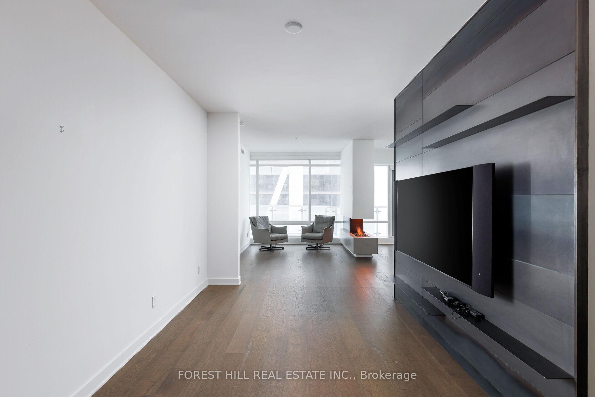 1 Bloor Street E 6805, Toronto Unit: 6805