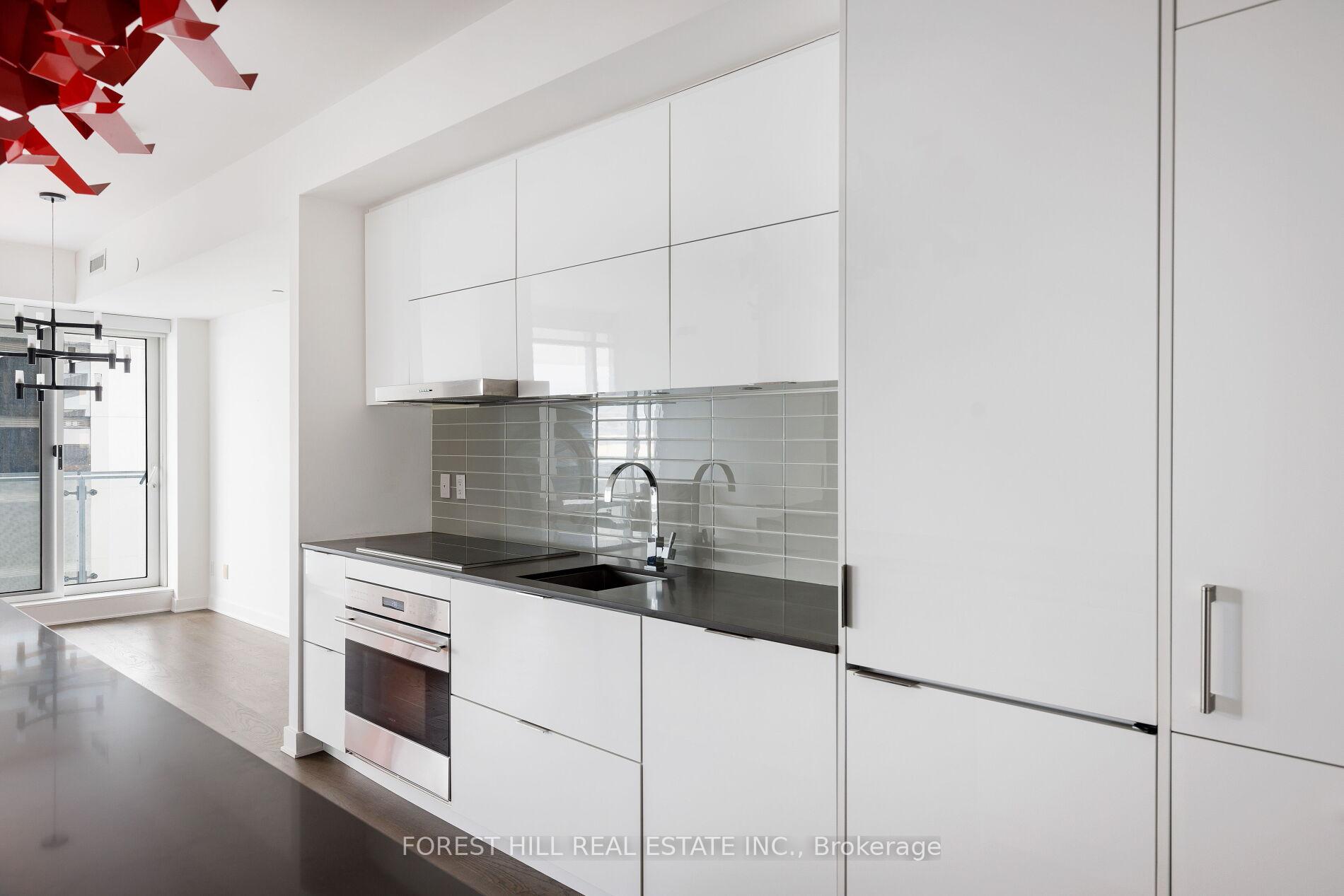 1 Bloor Street E 6805, Toronto Unit: 6805