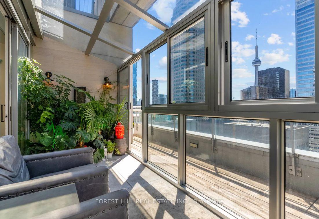 8 Colborne Street Ph2701, Toronto Unit: Ph2701