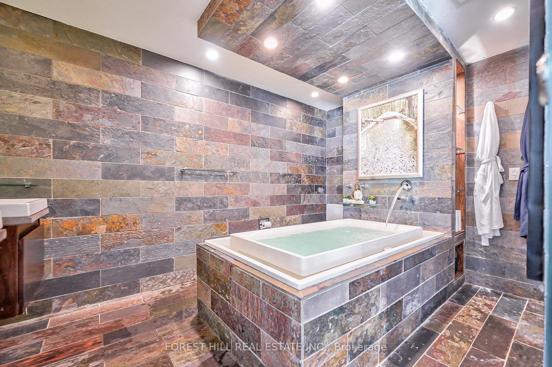 8 Colborne Street Ph2701, Toronto Unit: Ph2701