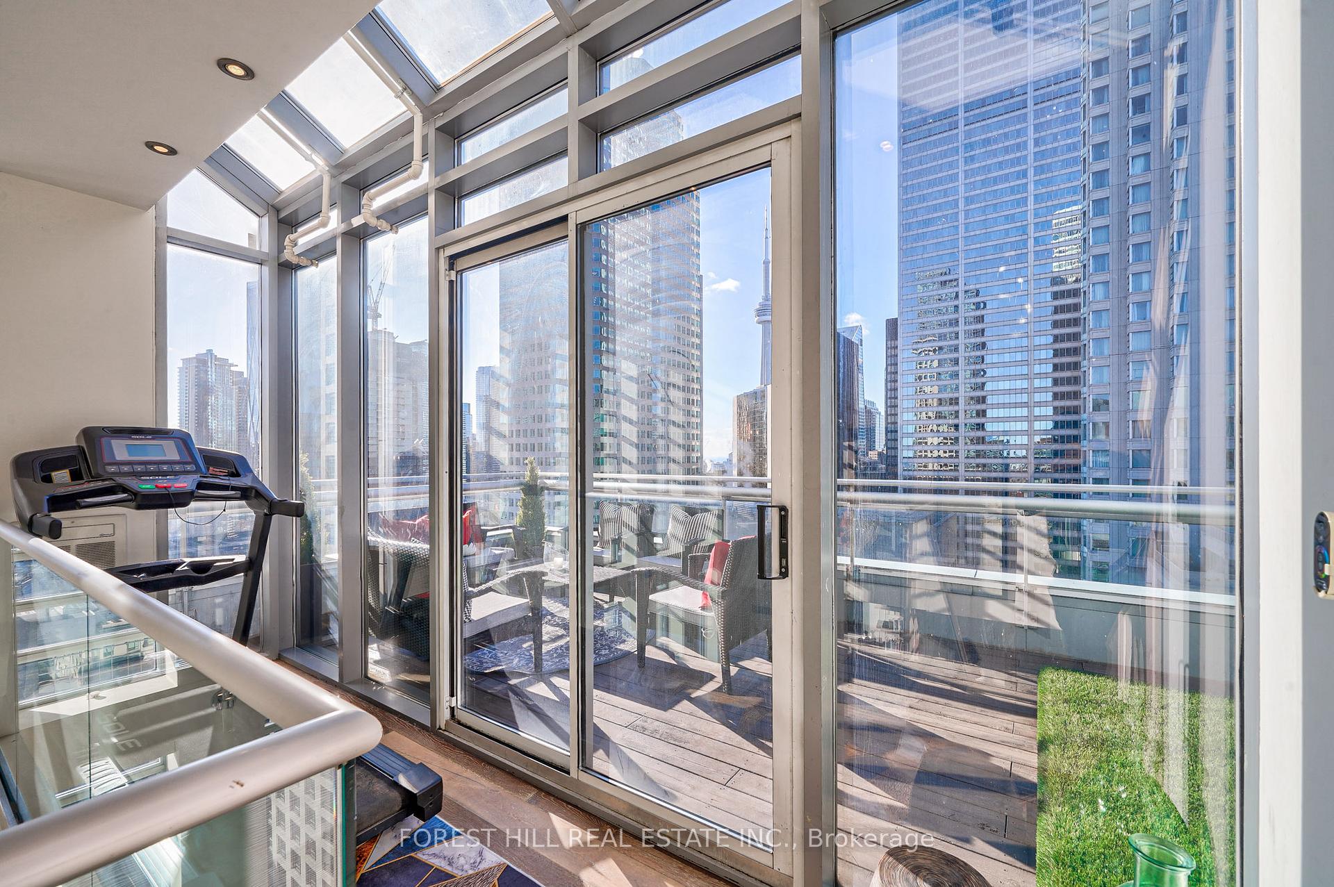 8 Colborne Street Ph2701, Toronto Unit: Ph2701