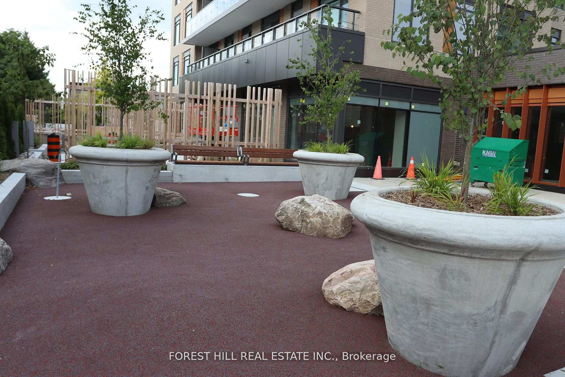 8 Beverley Glen Boulevard 109