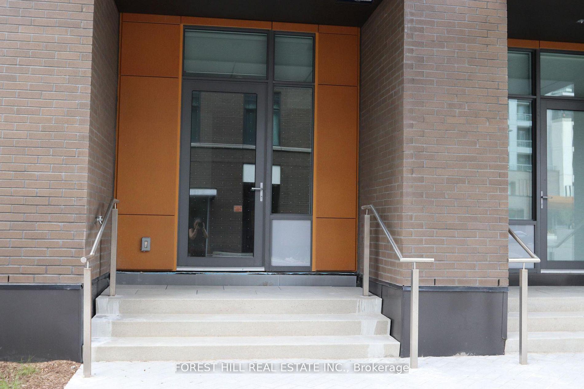 8 Beverley Glen Boulevard 109