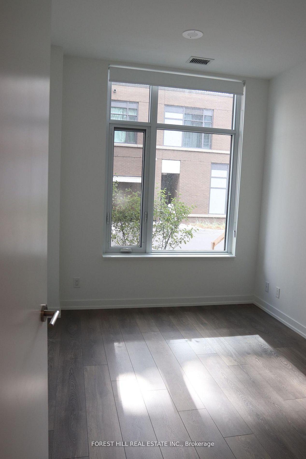 8 Beverley Glen Boulevard 109