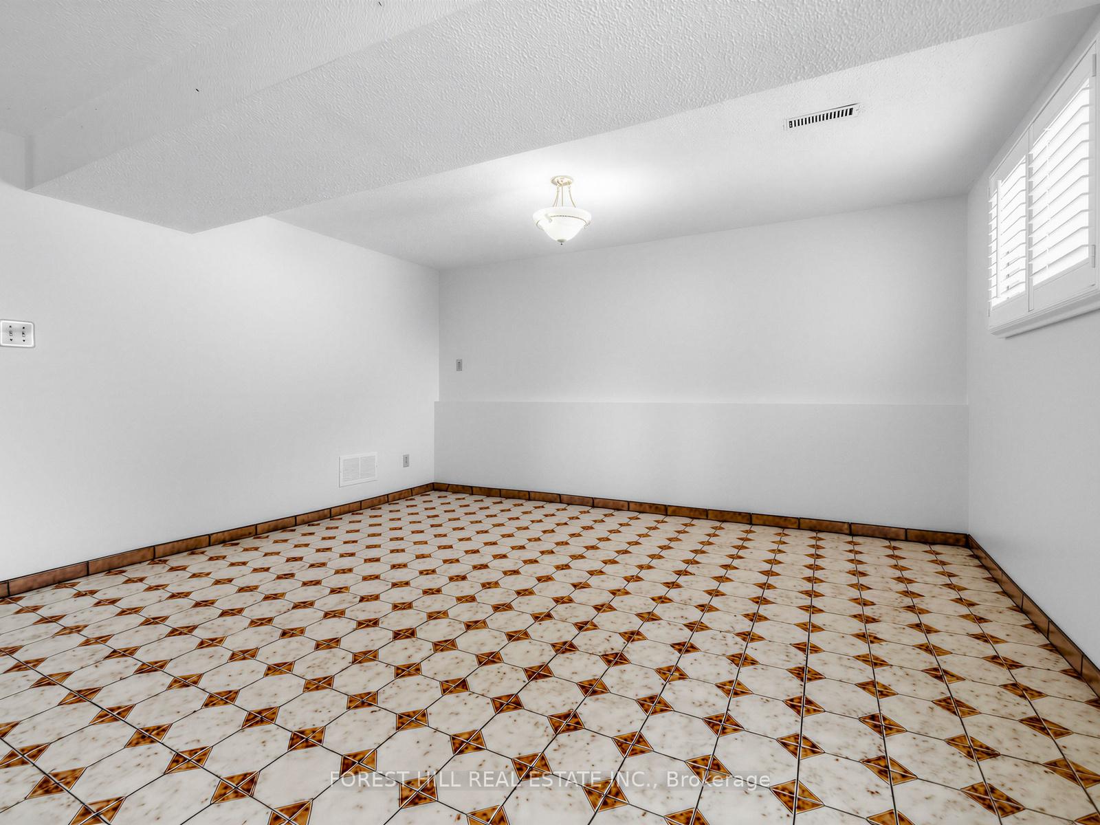 10 Boyne Highland Court