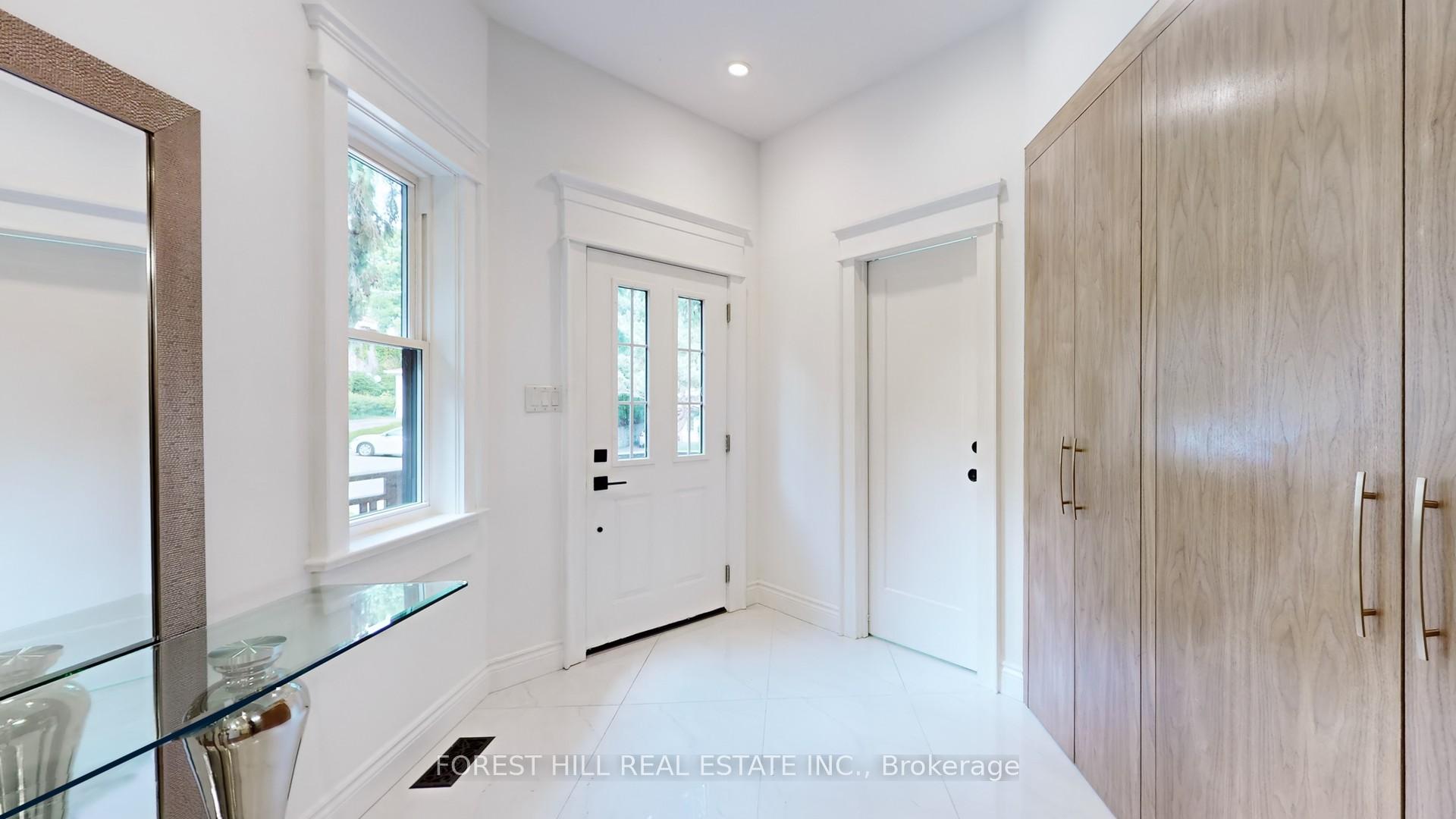 60 Hillview Drive