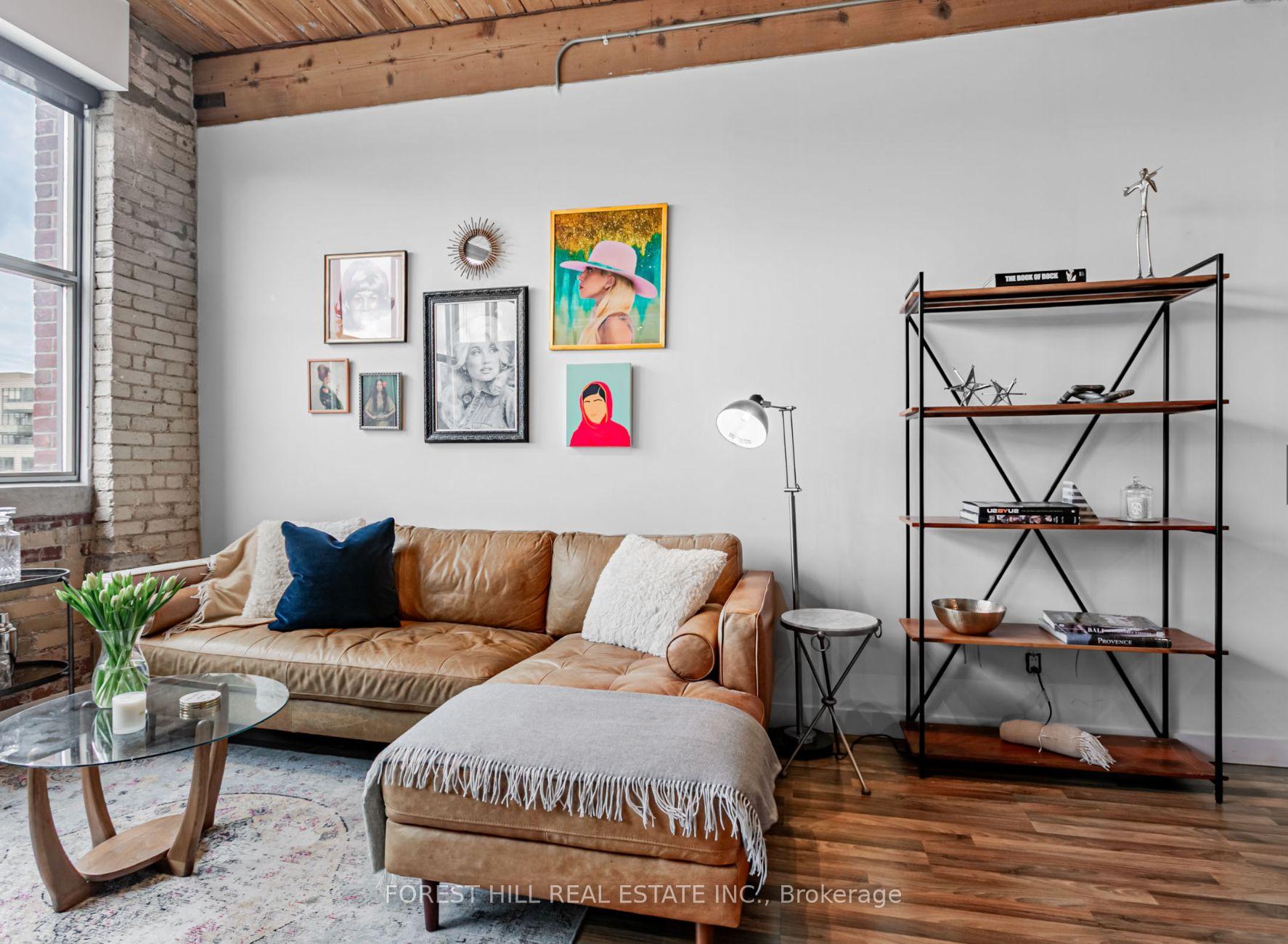 2154 Dundas Street W 506