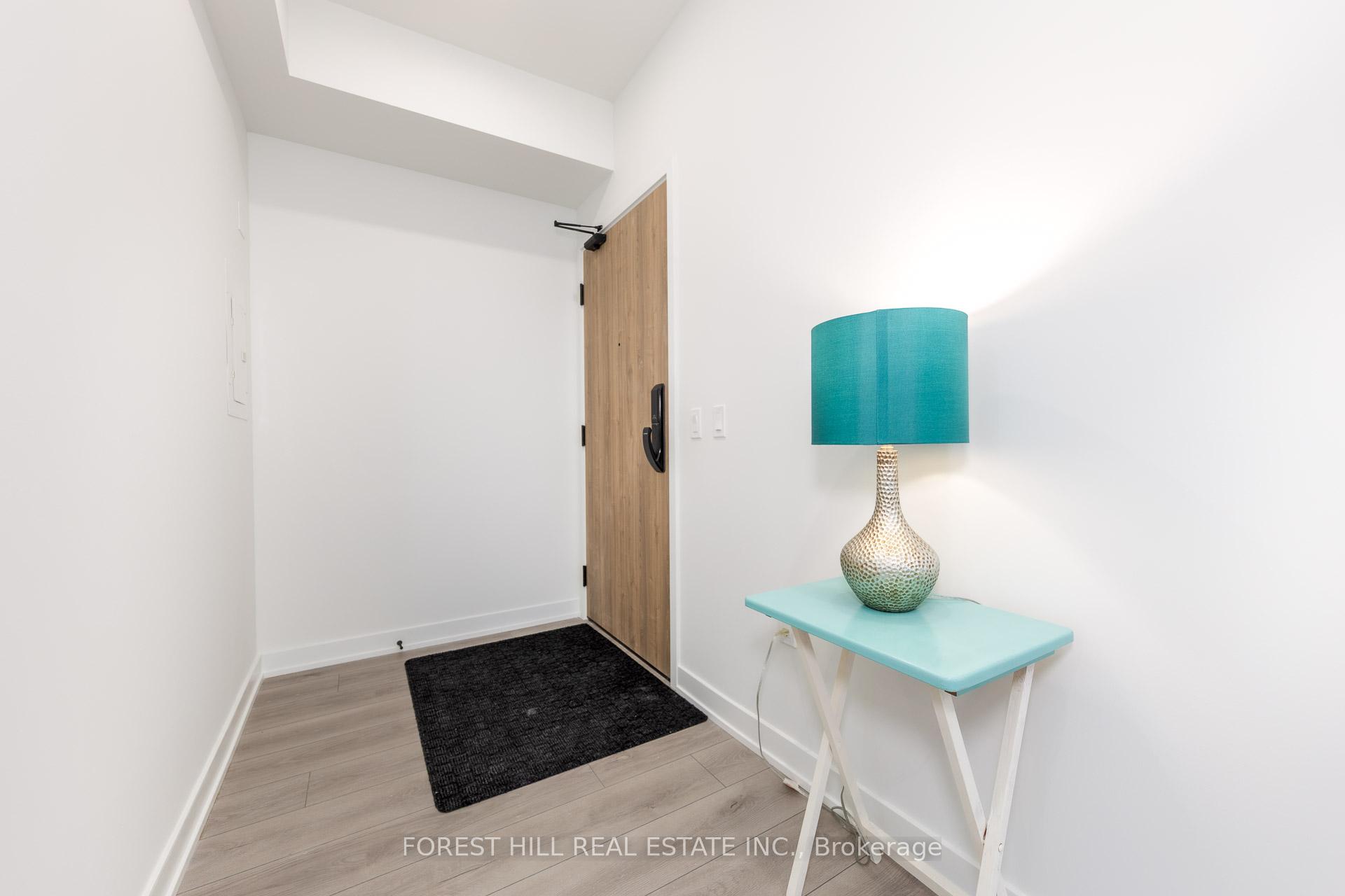 1 Fairview Road E 1804