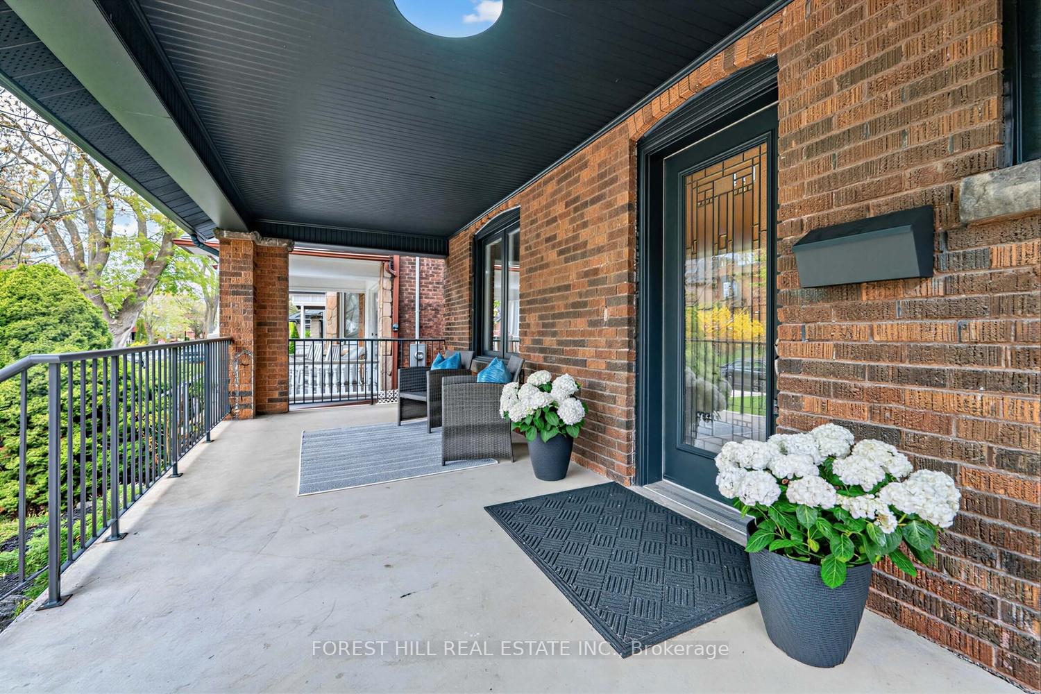 35 Westmount Avenue