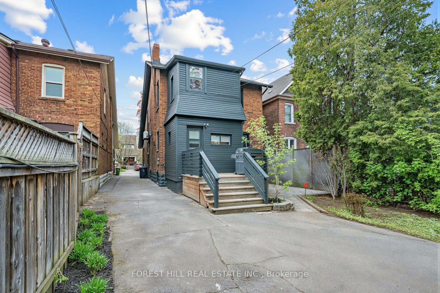 35 Westmount Avenue